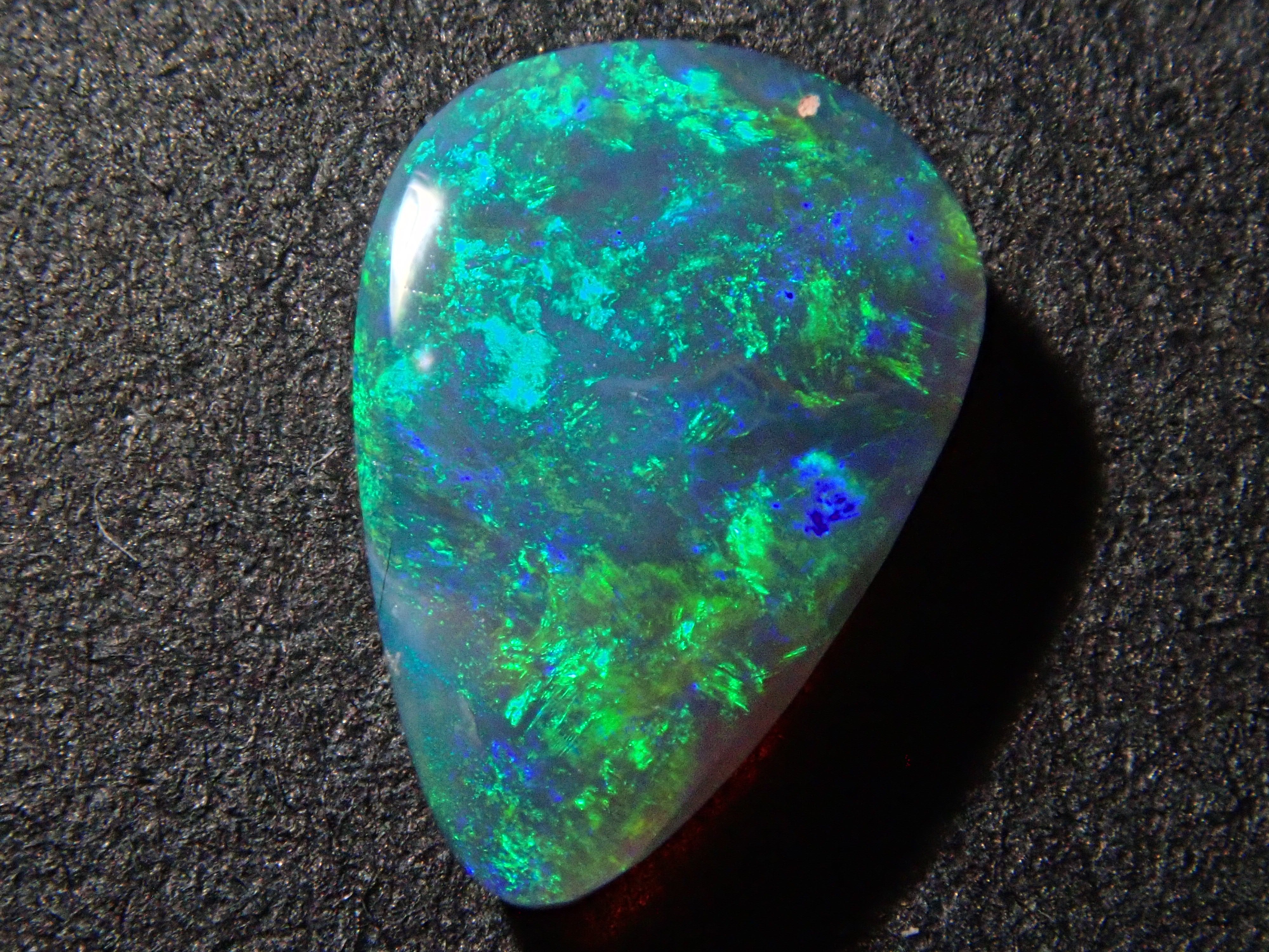 オーストラリア産ブラックオパール 0.435ctルース
