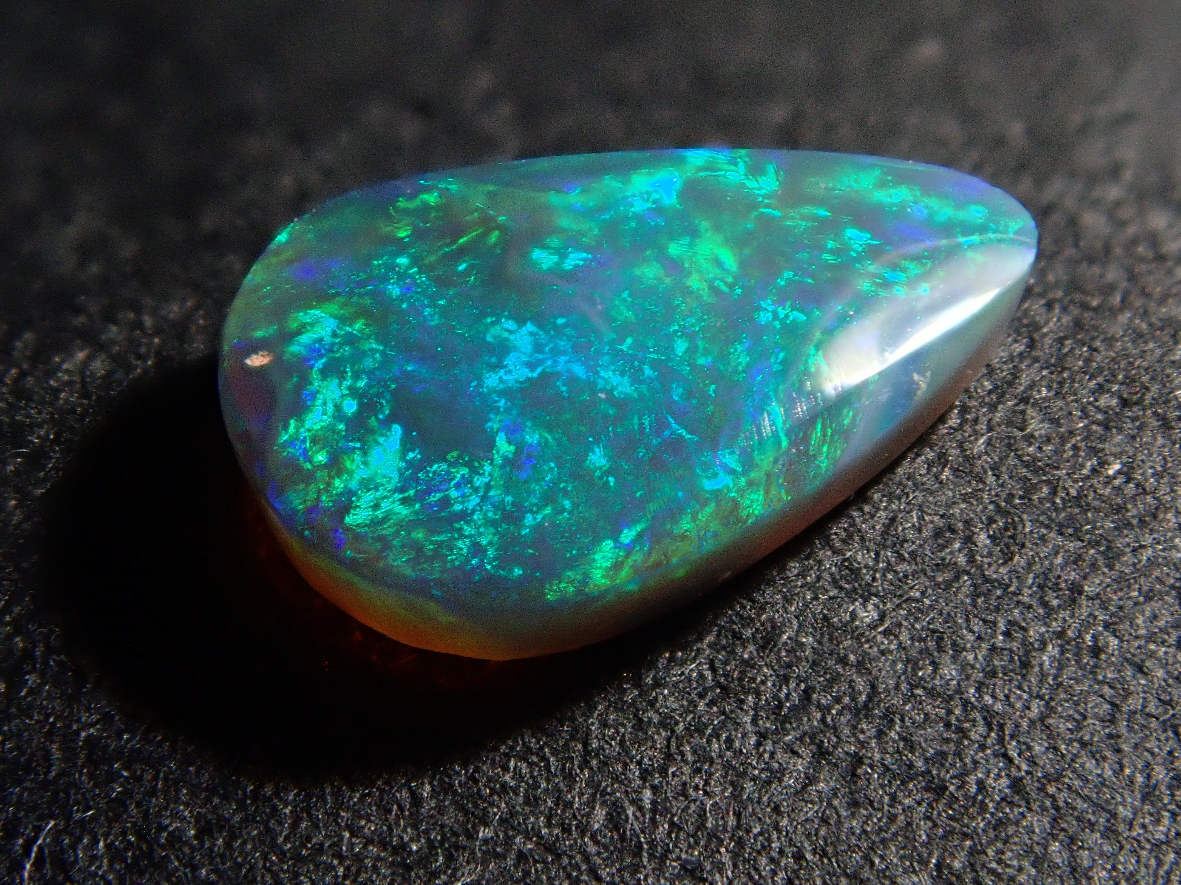 【1/17 22時販売】オーストラリア産ブラックオパール 0.435ctルース