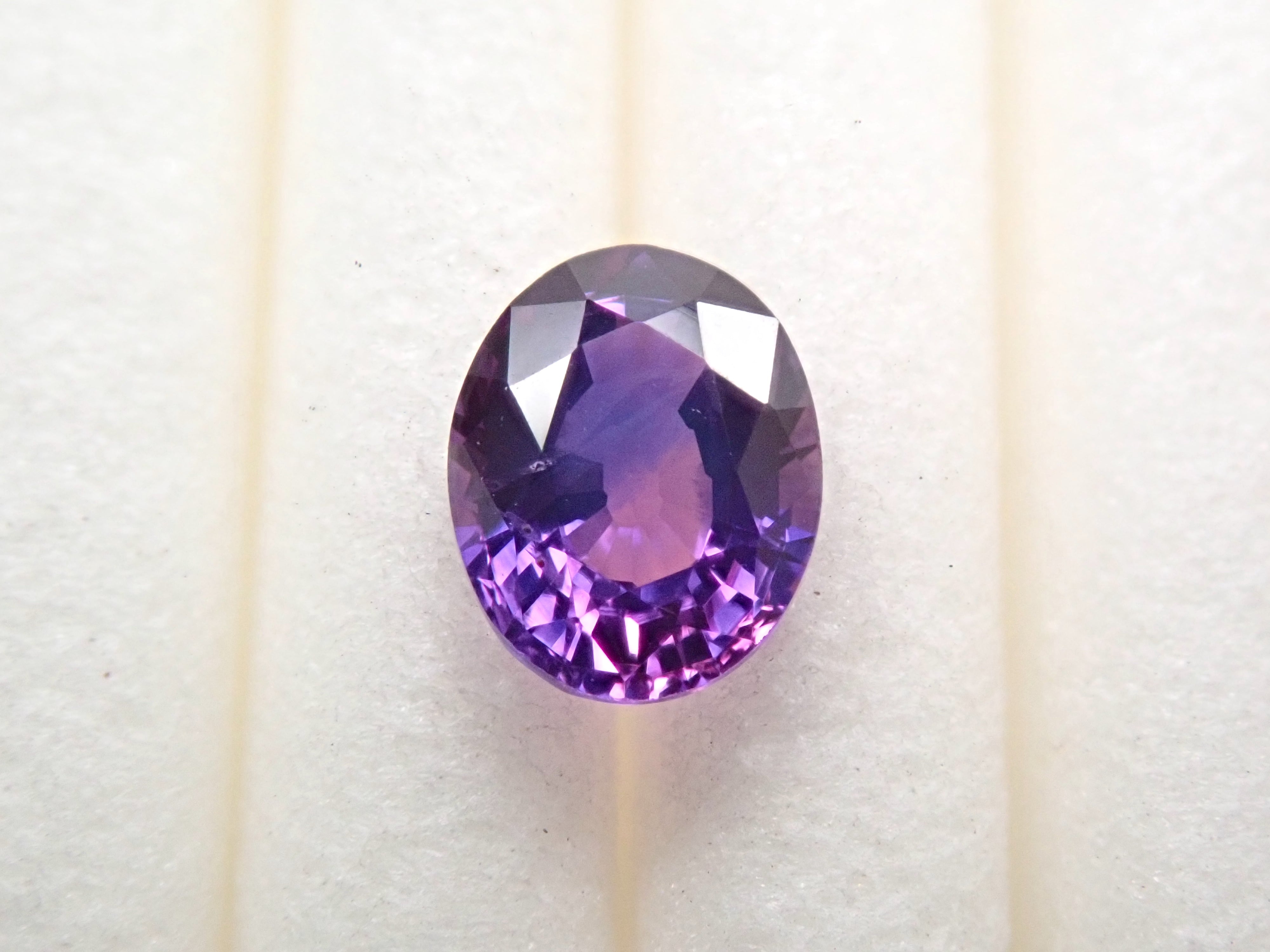 Bicolor sapphire 0.485ct loose from Windsor, Tanzania