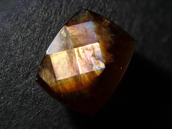 最終値下げ 奈良県天川村産 レインボーガーネット １６点セット 奈良県天川村産レインボーガーネット（アンドラダイトガーネット