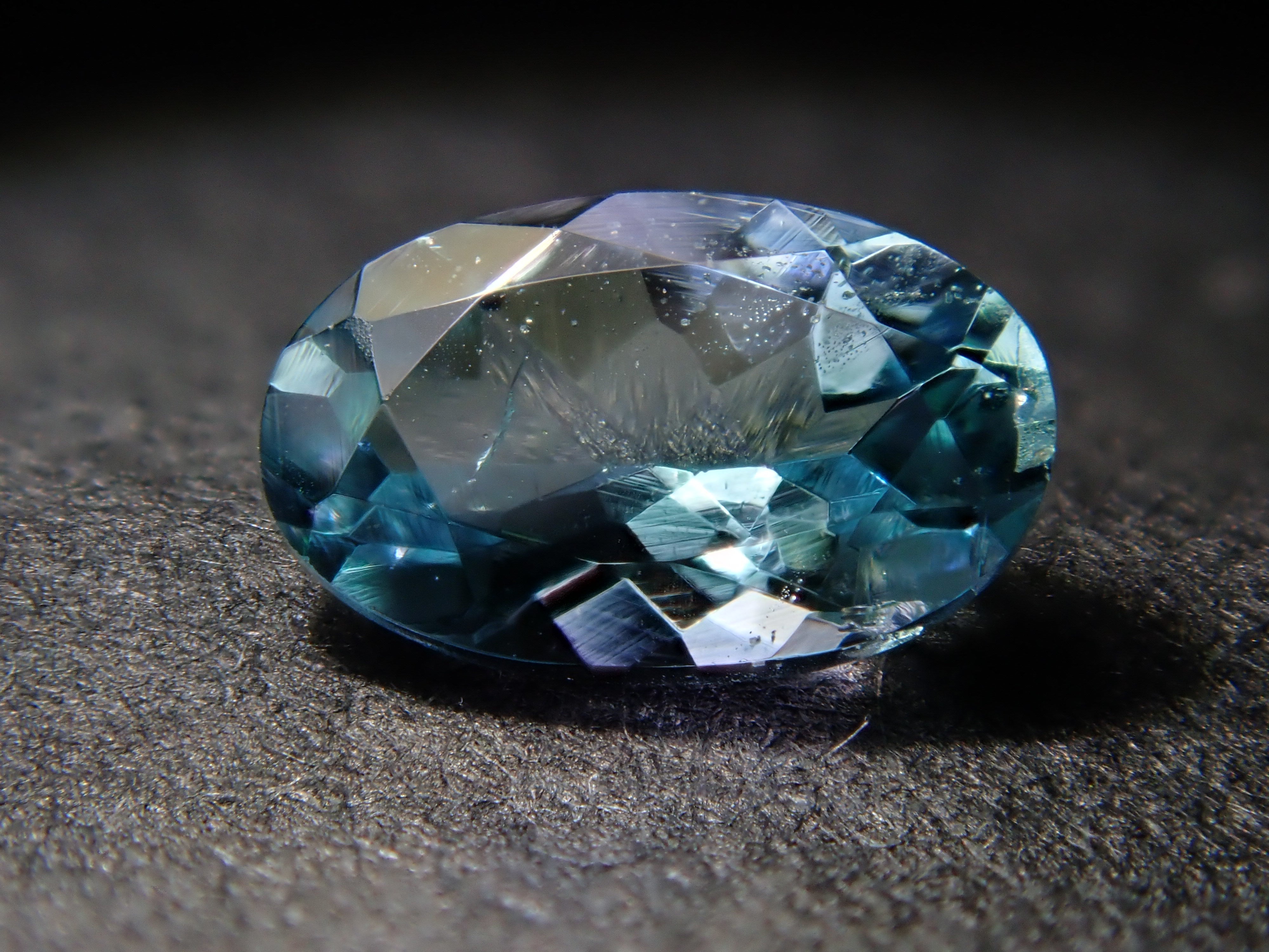 コーネルピン 0.286ctルース