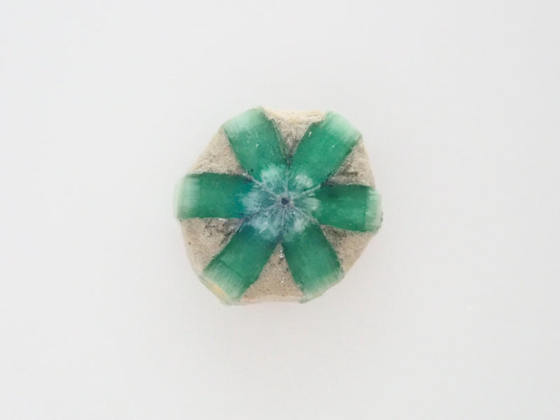 Colombian trapiche emerald (reverse trapiche) 0.150ct rough stone