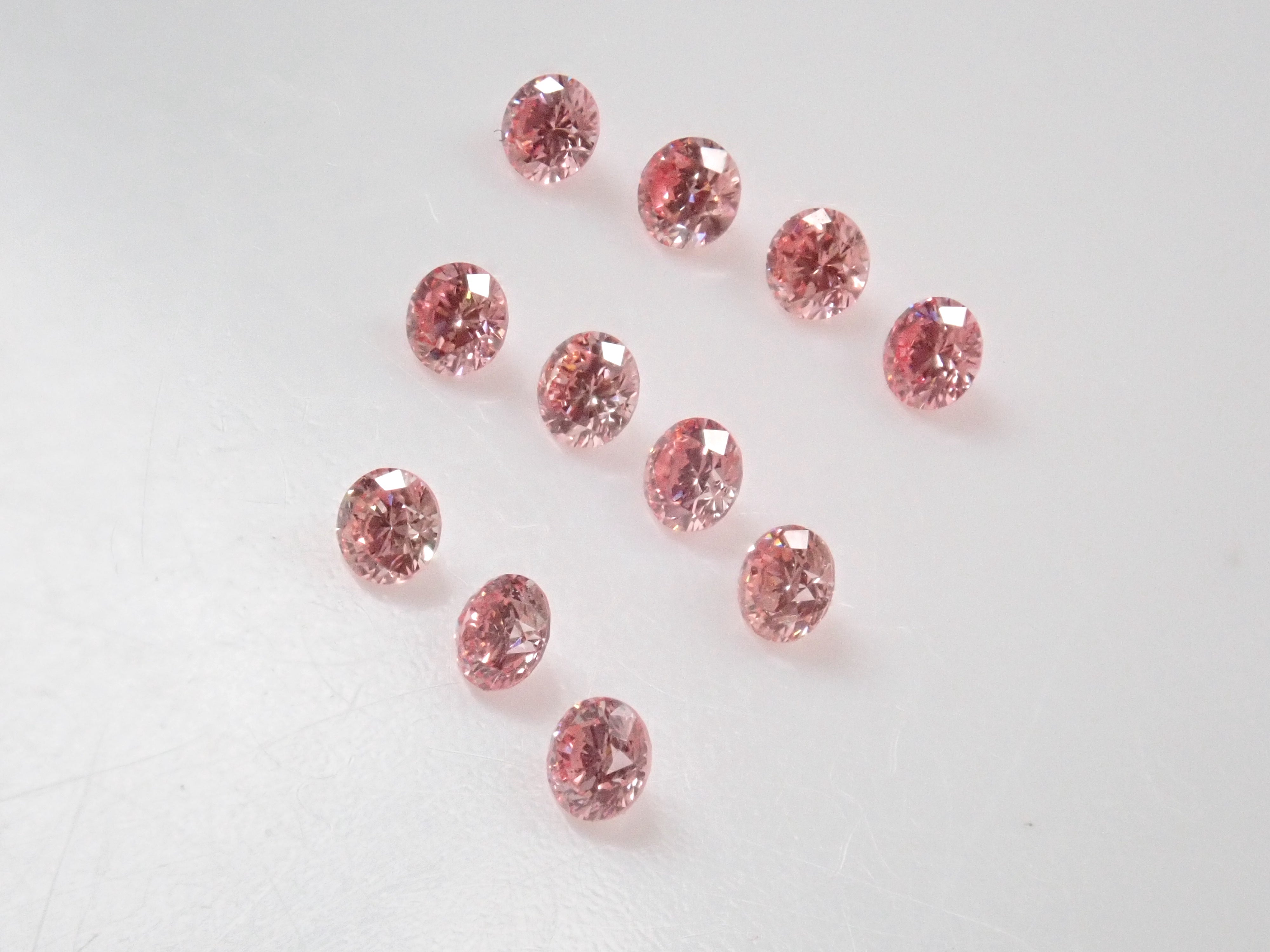 ラボグロウンピンクダイヤモンド（2mm,合成ピンクダイヤモンド,Fancy Vivid Pink程度）1石ルース 《複数購入割引有》