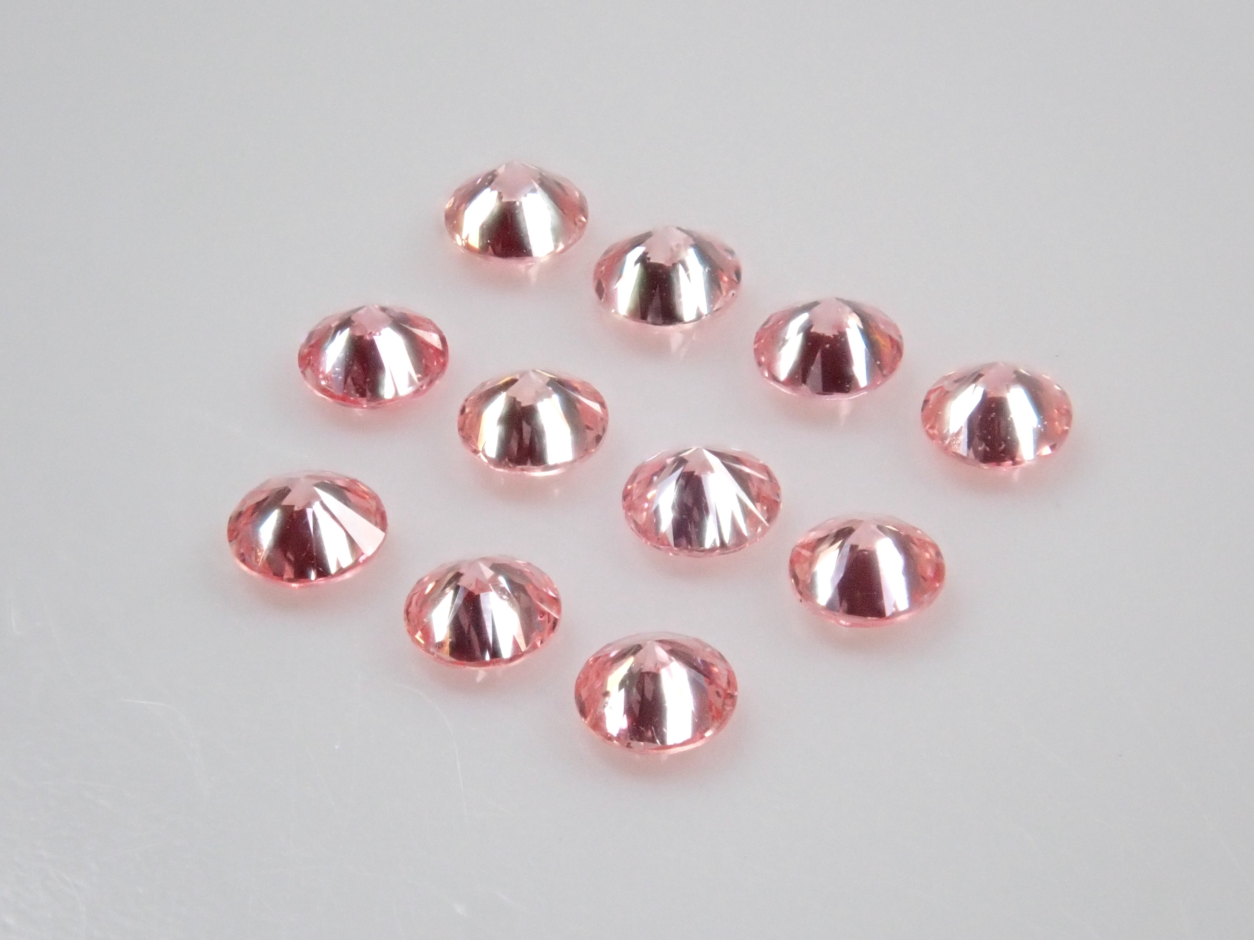 ラボグロウンピンクダイヤモンド（2mm,合成ピンクダイヤモンド,Fancy Vivid Pink程度）1石ルース 《