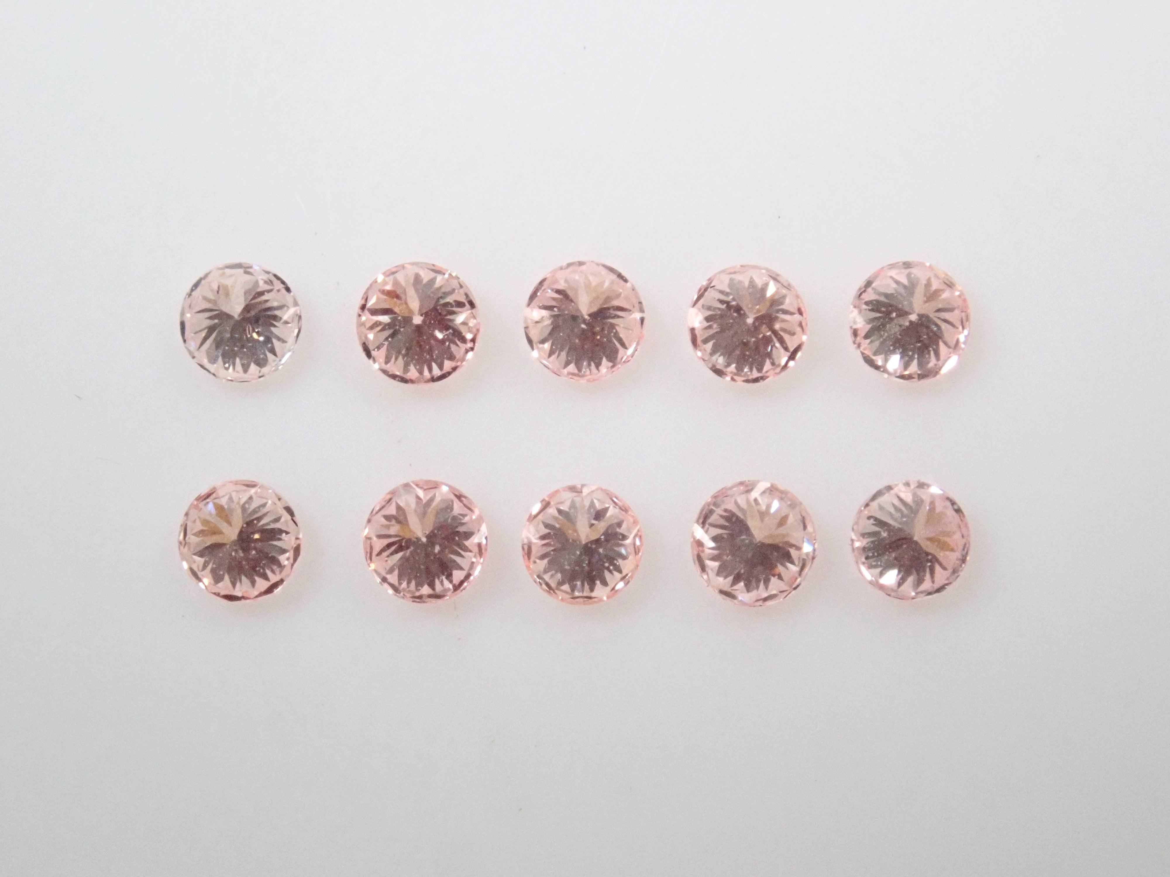 ラボグロウンピンクダイヤモンド（2mm,合成ピンクダイヤモンド,Fancy Light Pink程度）1石ルース 《複数購入割引有》