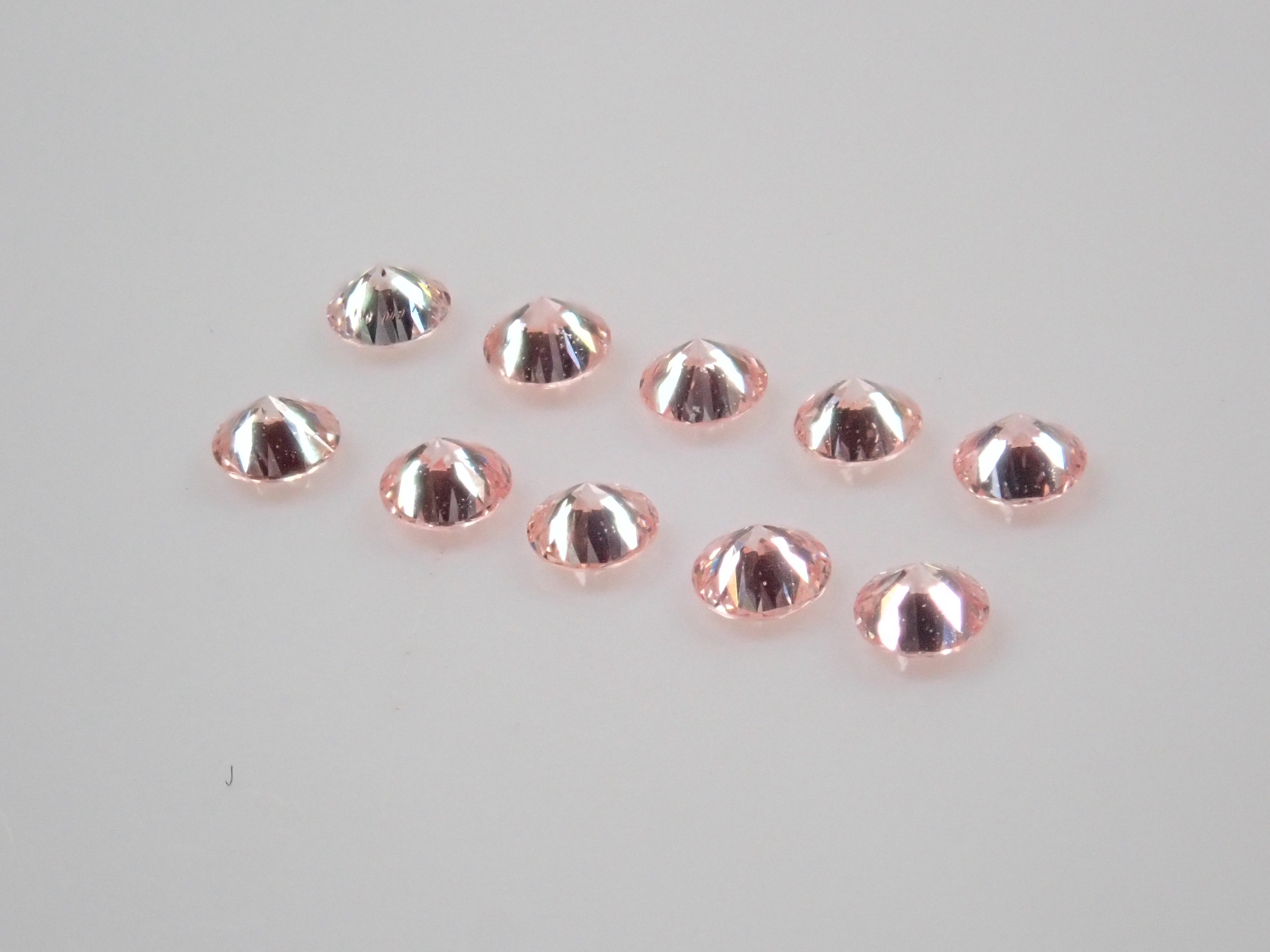 ラボグロウンピンクダイヤモンド（2mm,合成ピンクダイヤモンド,Fancy Light Pink程度）1石ルース 《複数購入割引有》