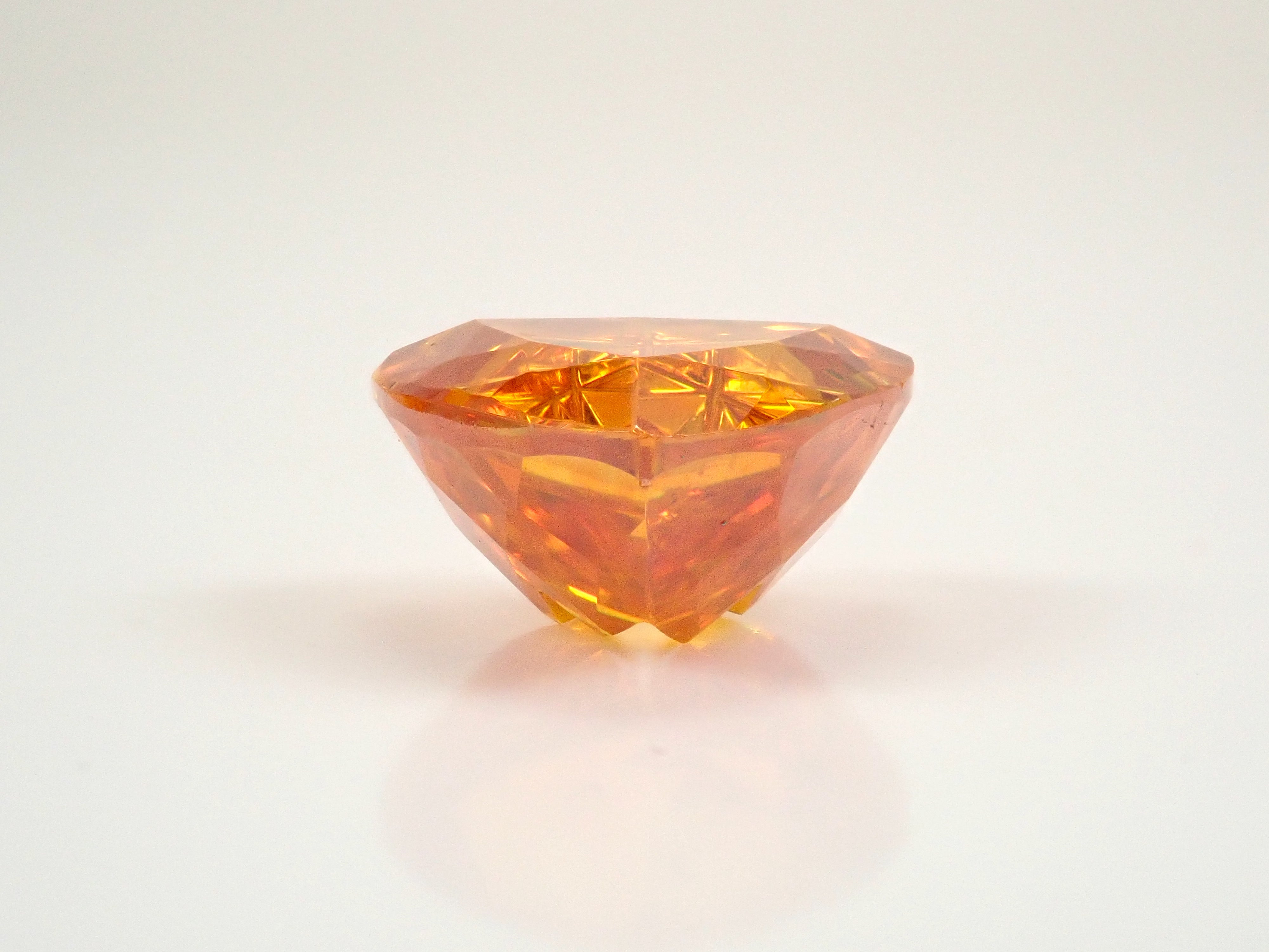 [Lottery Sale 0201_01] [Koshu Precious Stones Cut by plusthree] 6.417ct Sphalerite Loose Stone from Spain