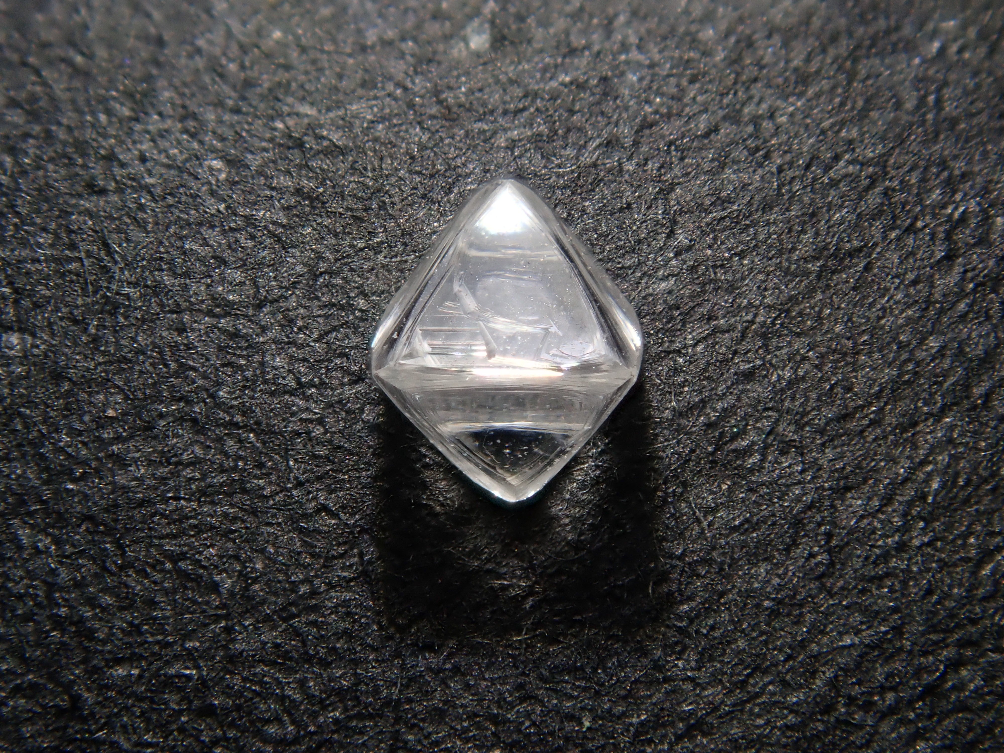 【1/25 22時販売】カナダ産ダイヤモンド原石（ソーヤブル） 0.103ct原石