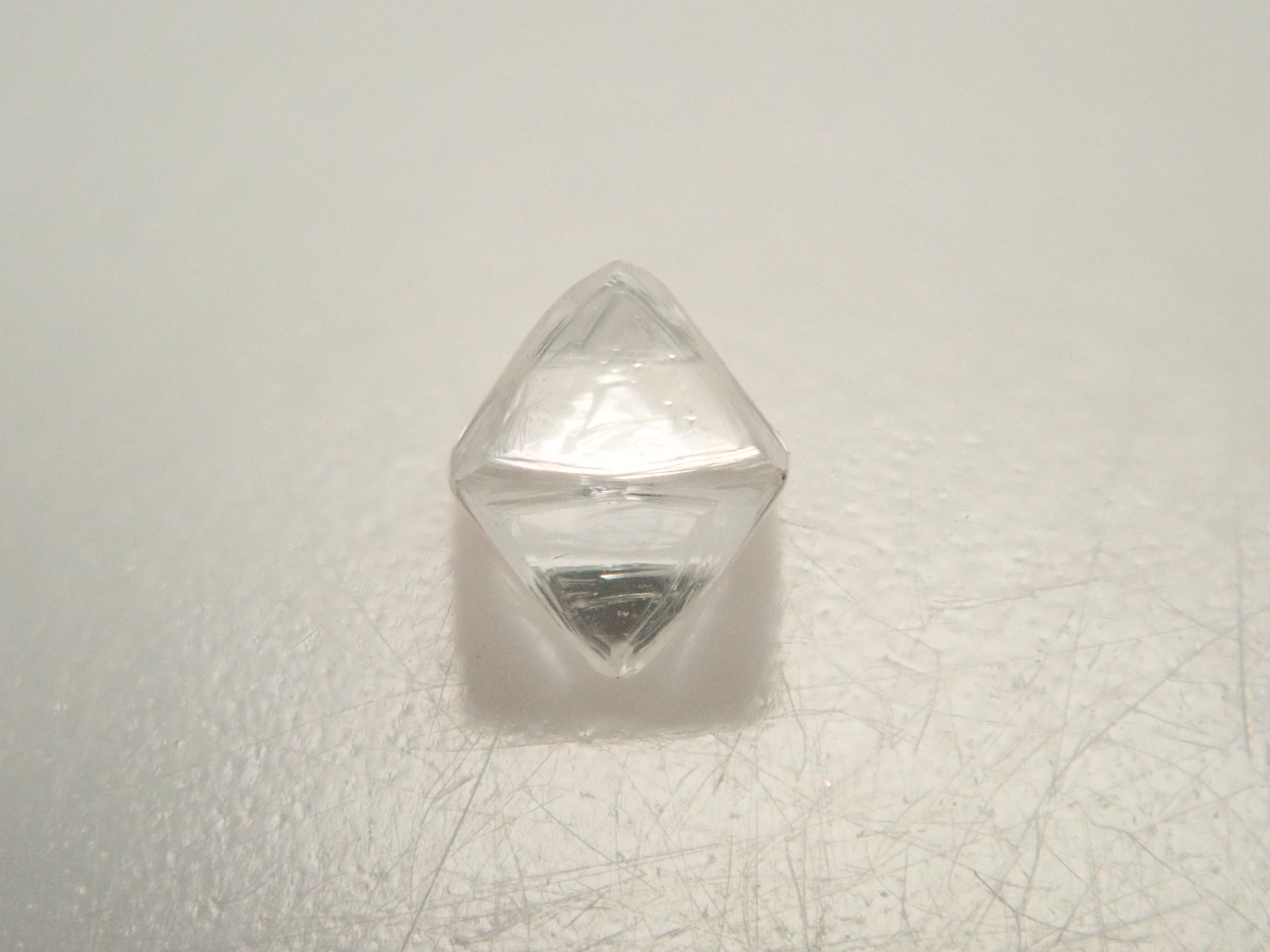 【1/25 22時販売】カナダ産ダイヤモンド原石（ソーヤブル） 0.103ct原石