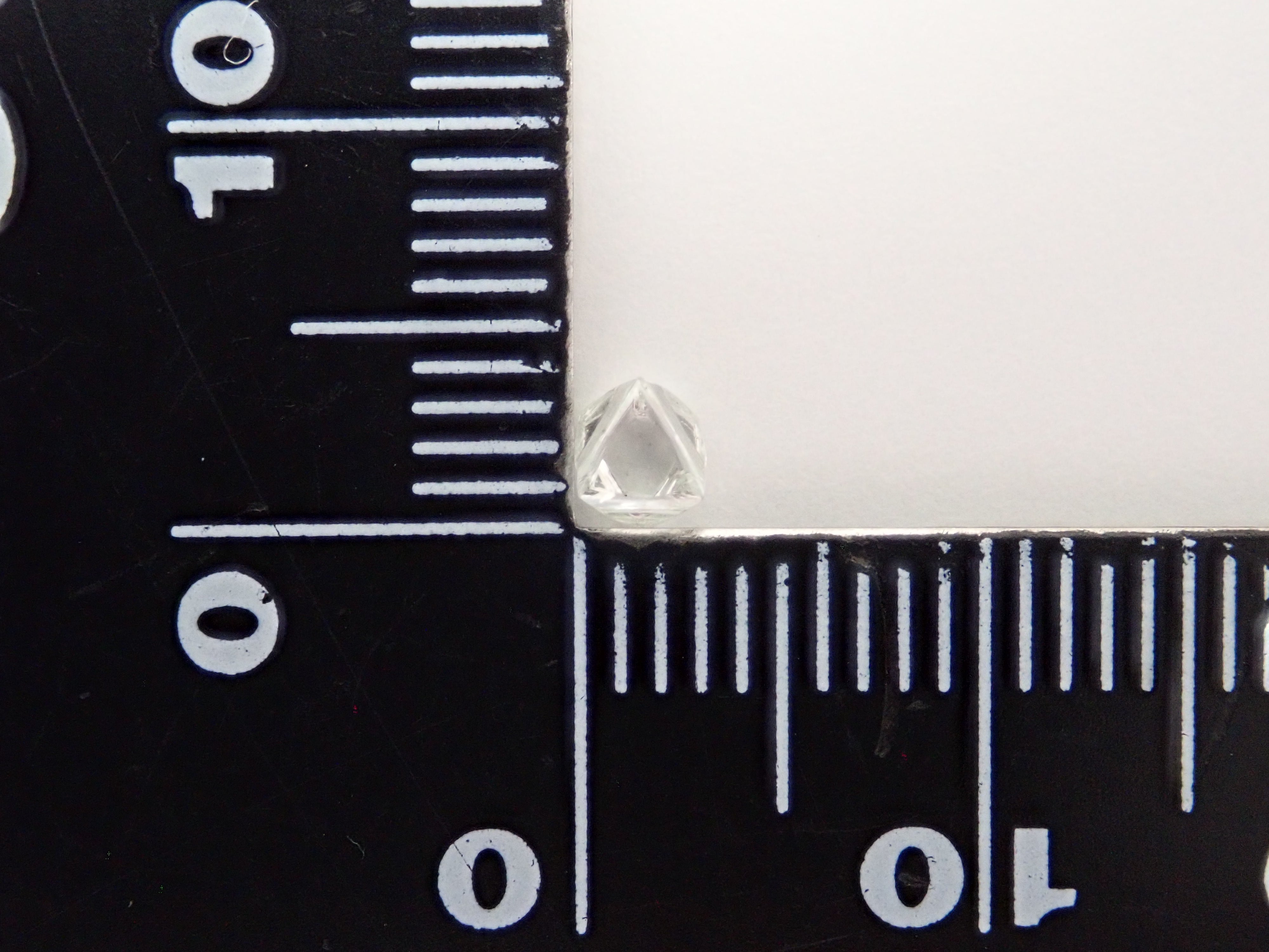 [Lottery Sale 0123_10] Canadian Green Diamond Rough (Sawable) 0.338ct Rough (with Trigon)