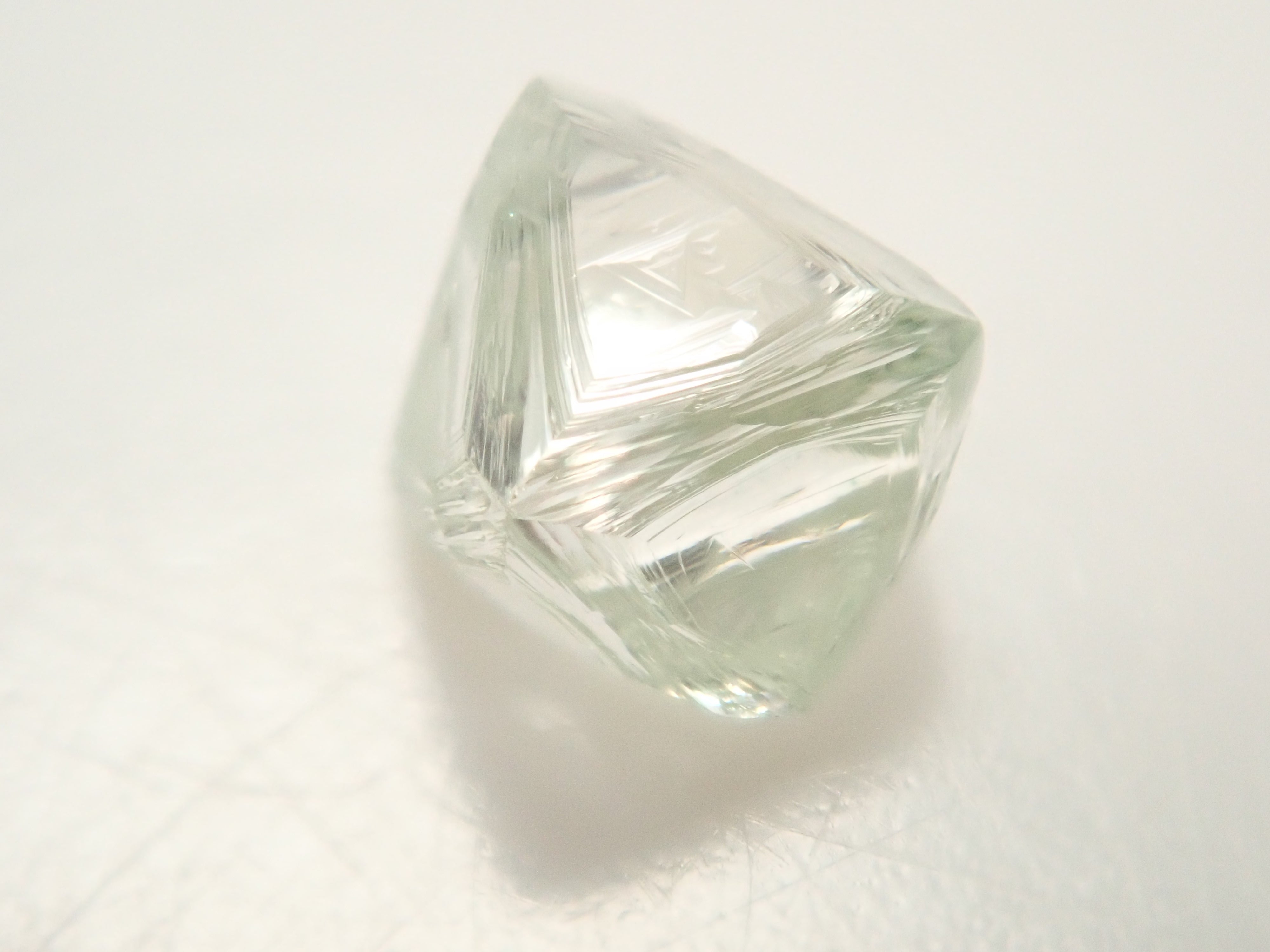 [Lottery Sale 0123_09] Angola Green Diamond Rough (Sawable) 0.528ct Rough (with Trigon)