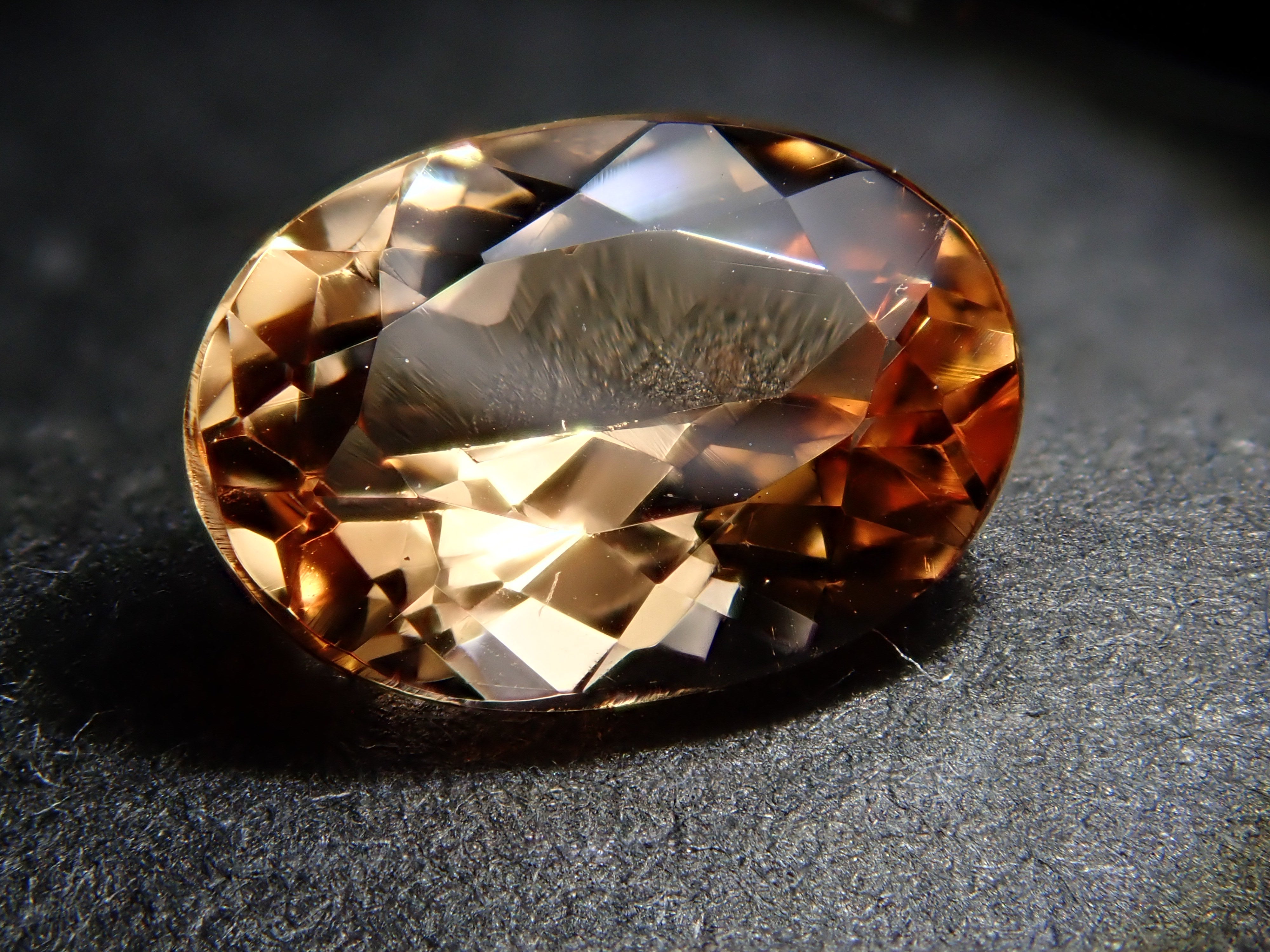 【1/25 22時販売】ブラジル産インペリアルトパーズ 0.939ctルース 鑑別書