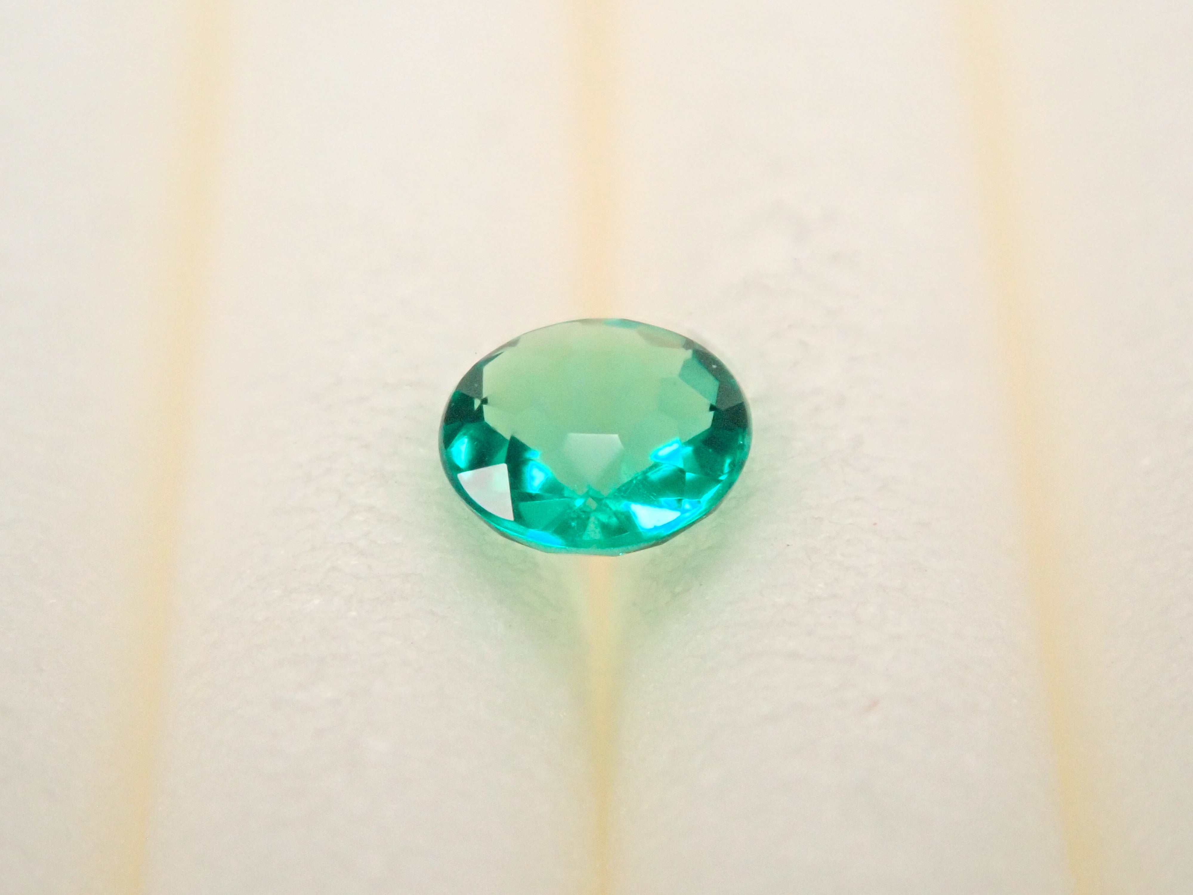 【2/7 22時販売】コロンビア産ノンオイルエメラルド（NONE） 2.8mm/0.070ctルース GIA