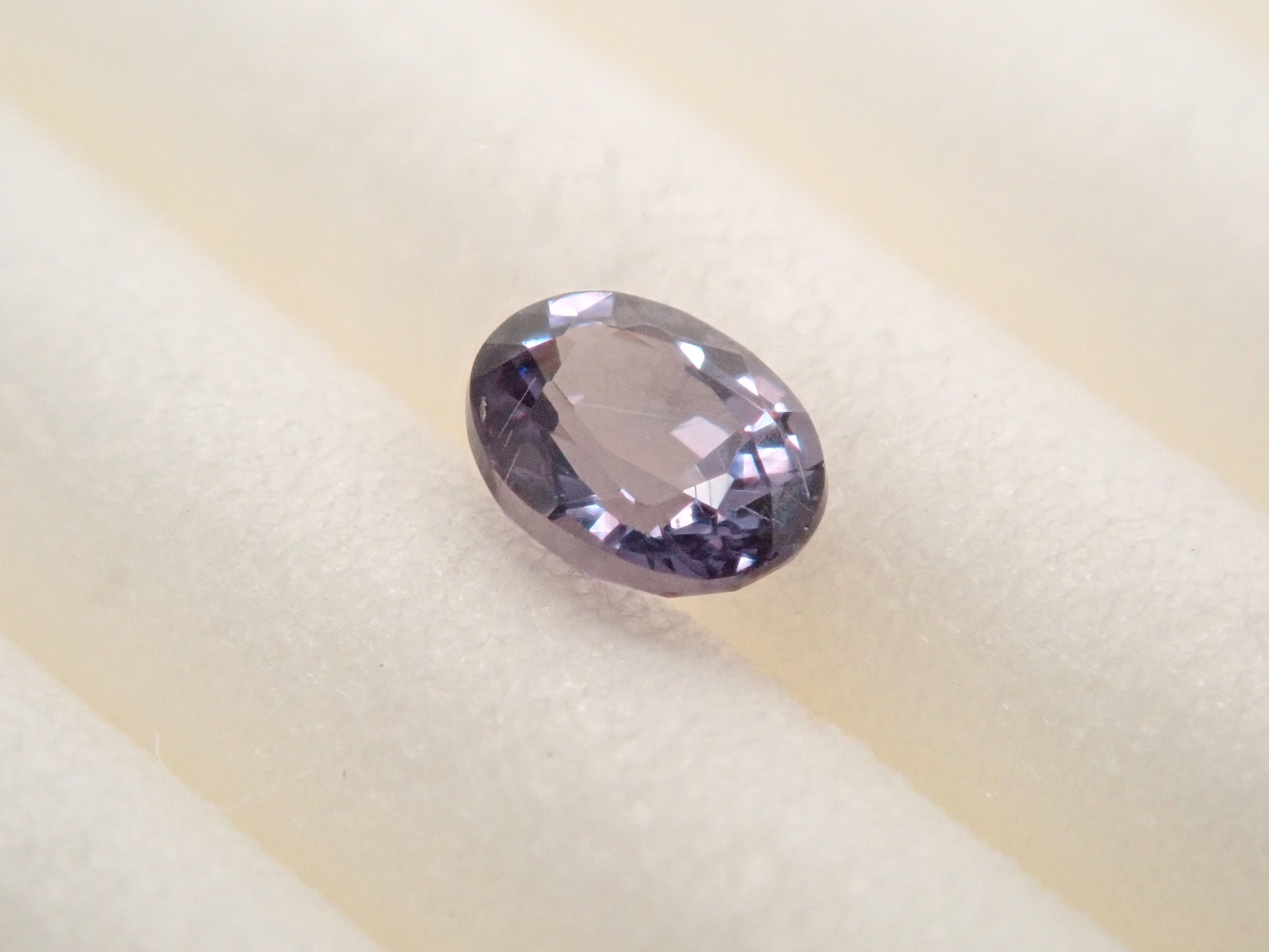 【1/27 22時販売】マダガスカル産ベキリーブルーガーネット（カラーチェンジガーネット） 0.132ctルース