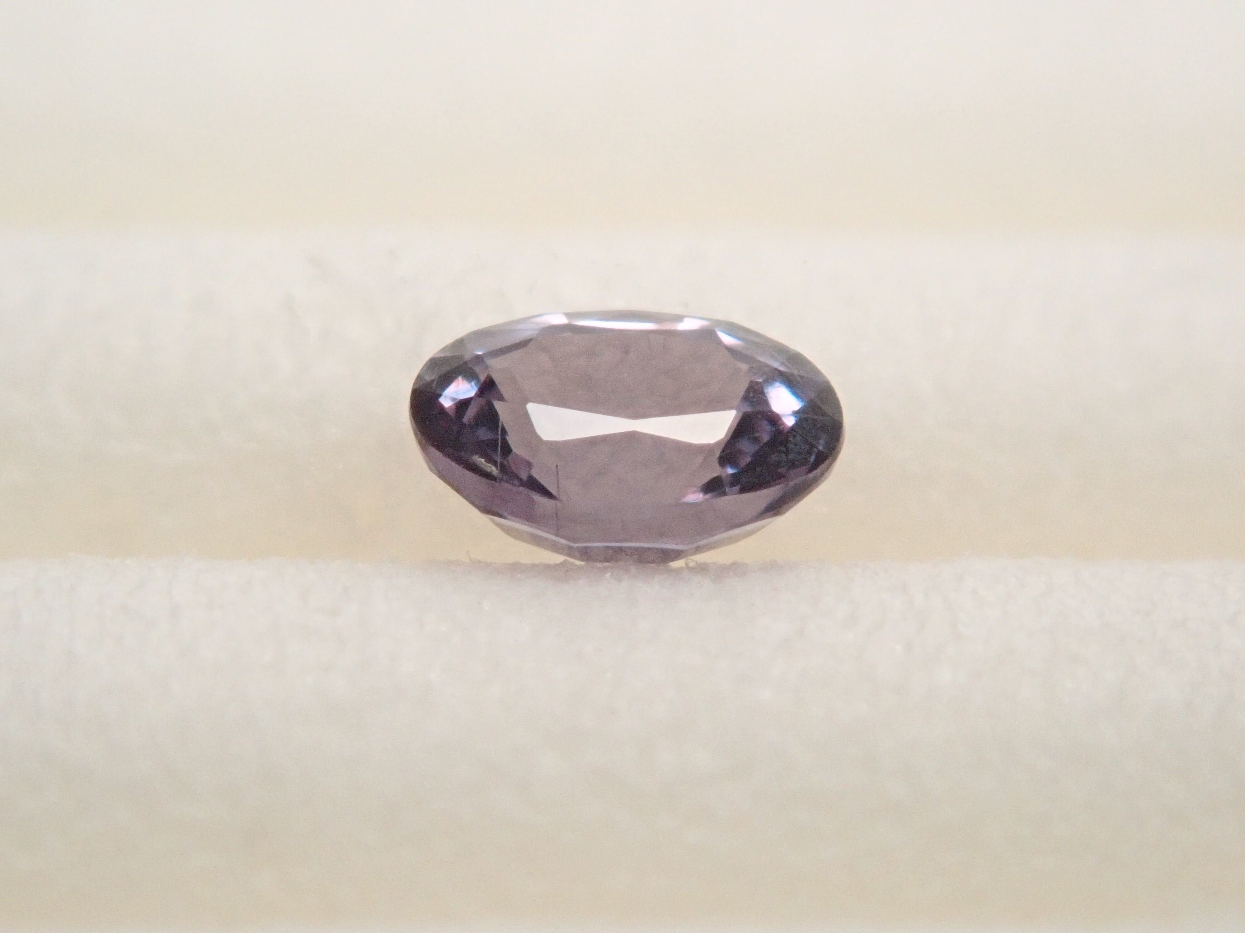 【1/27 22時販売】マダガスカル産ベキリーブルーガーネット（カラーチェンジガーネット） 0.132ctルース