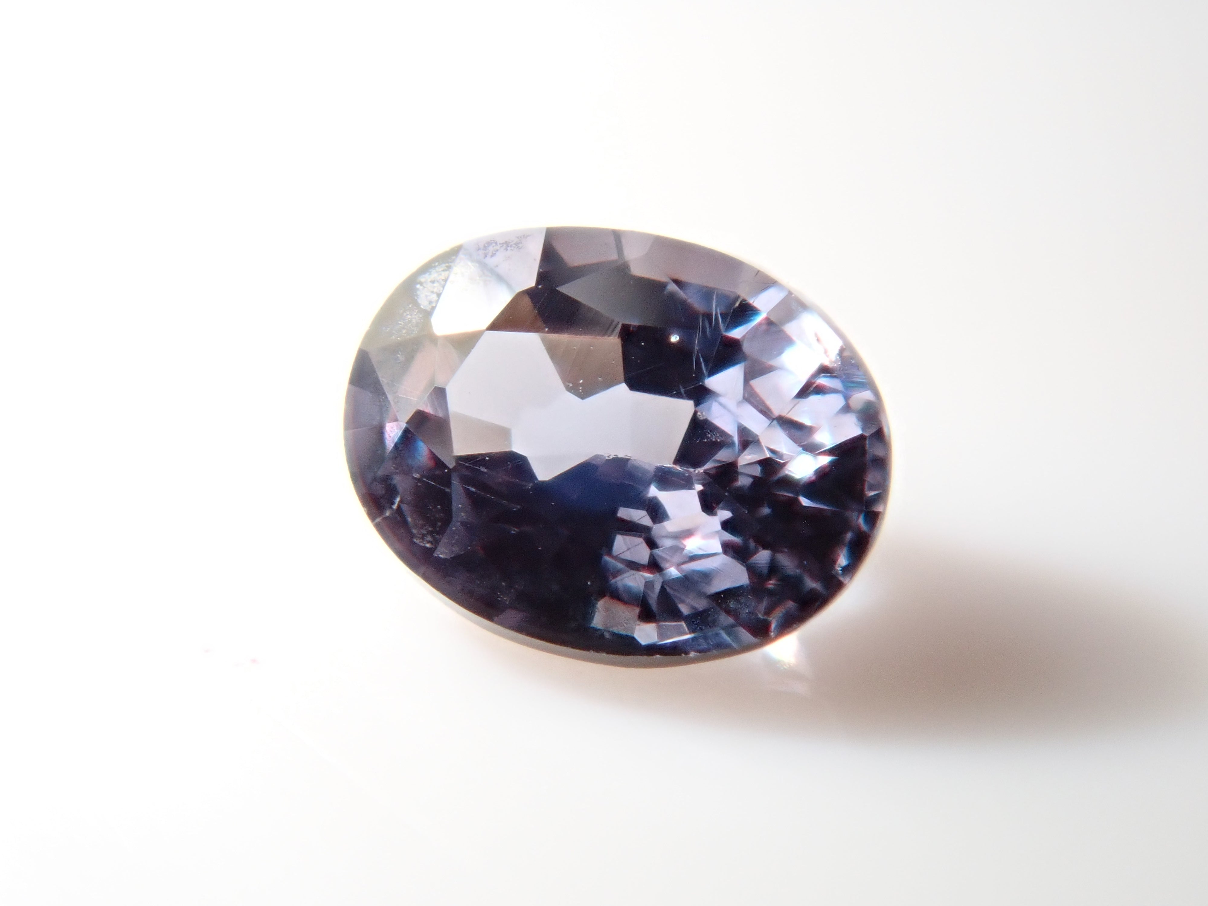 【1/27 22時販売】マダガスカル産ベキリーブルーガーネット（カラーチェンジガーネット） 0.132ctルース