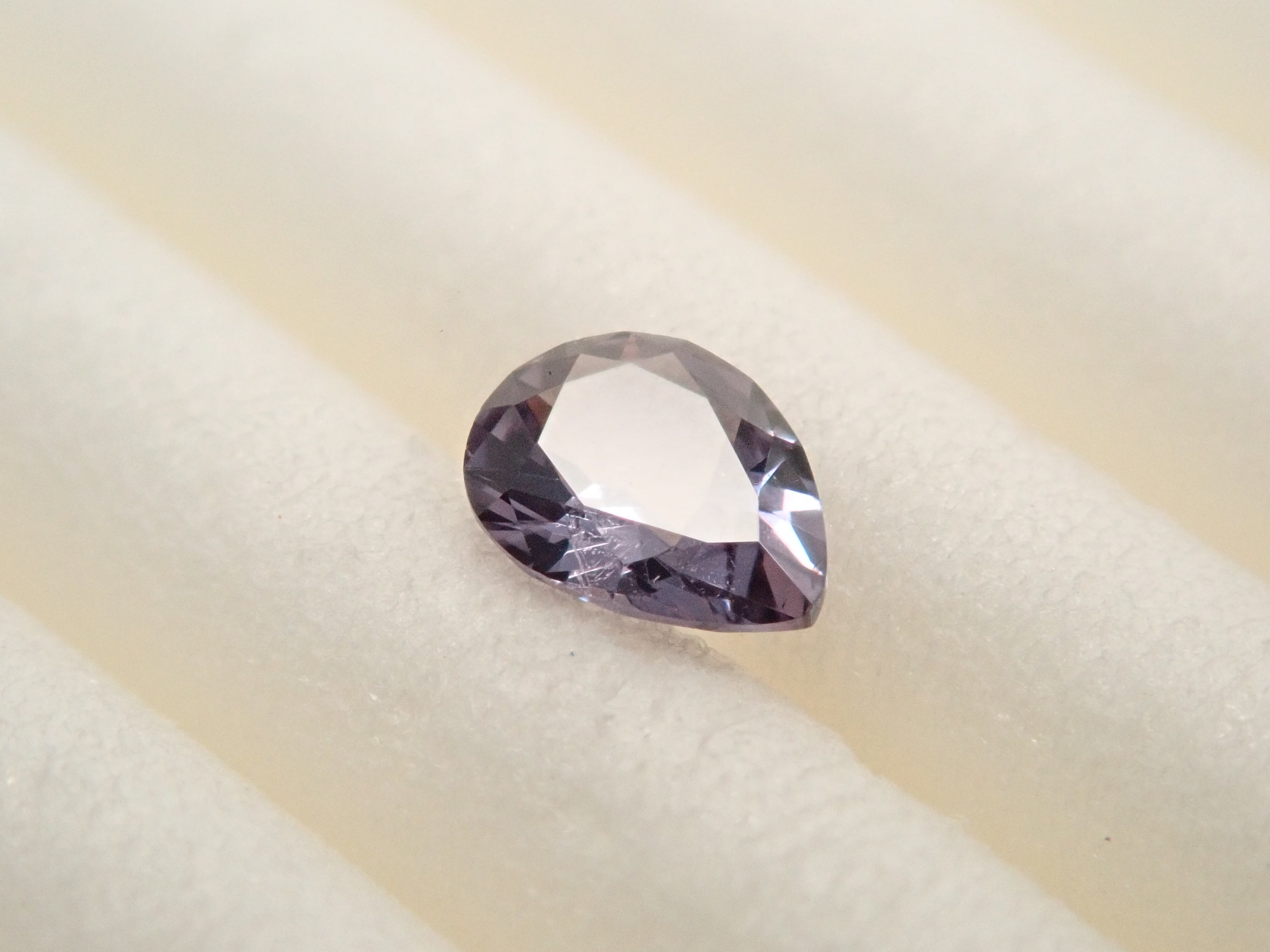 【1/27 22時販売】マダガスカル産ベキリーブルーガーネット（カラーチェンジガーネット） 0.150ctルース