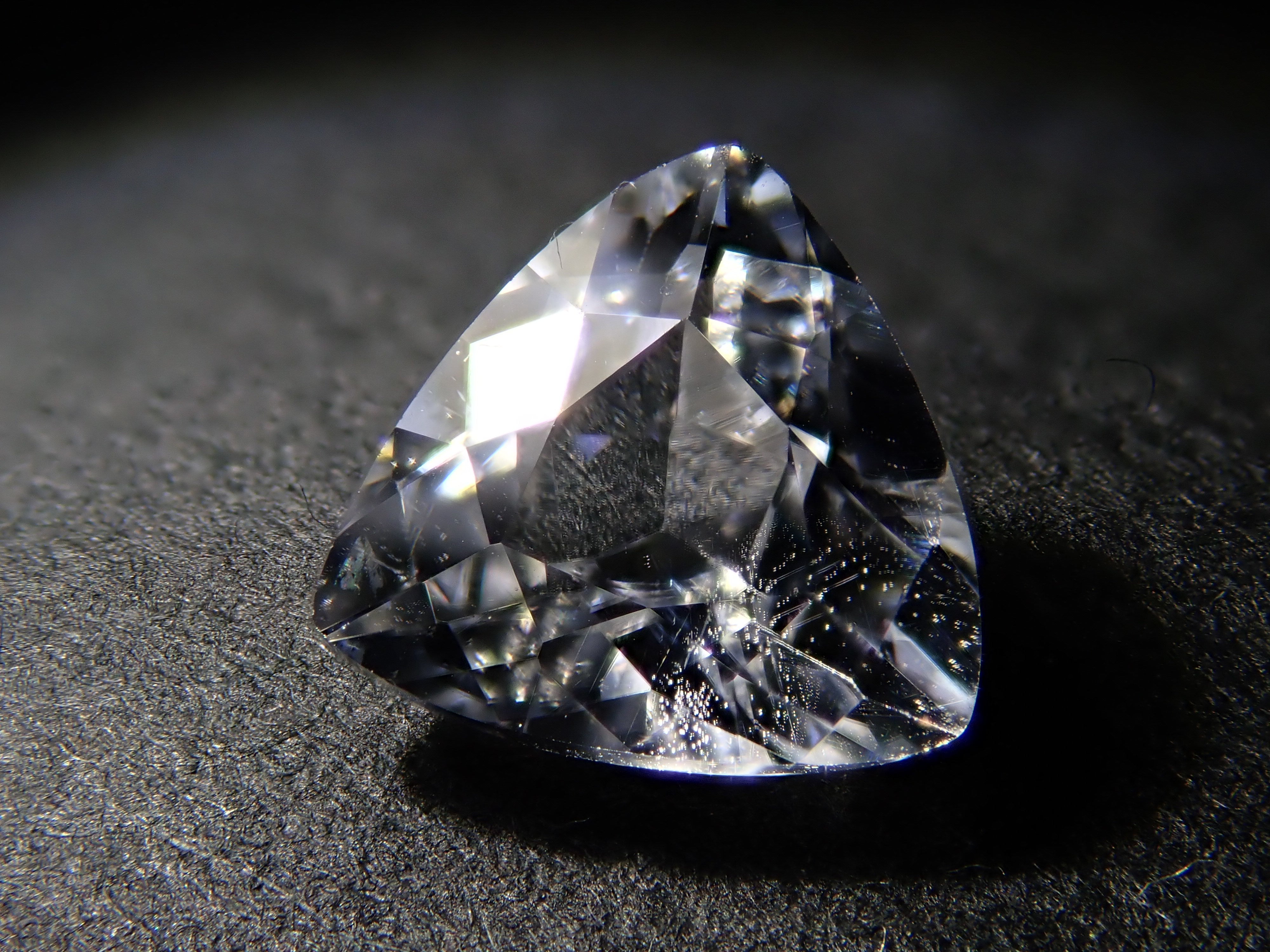 【1/26 22時販売】ロシア産フェナカイト 0.615ctルース