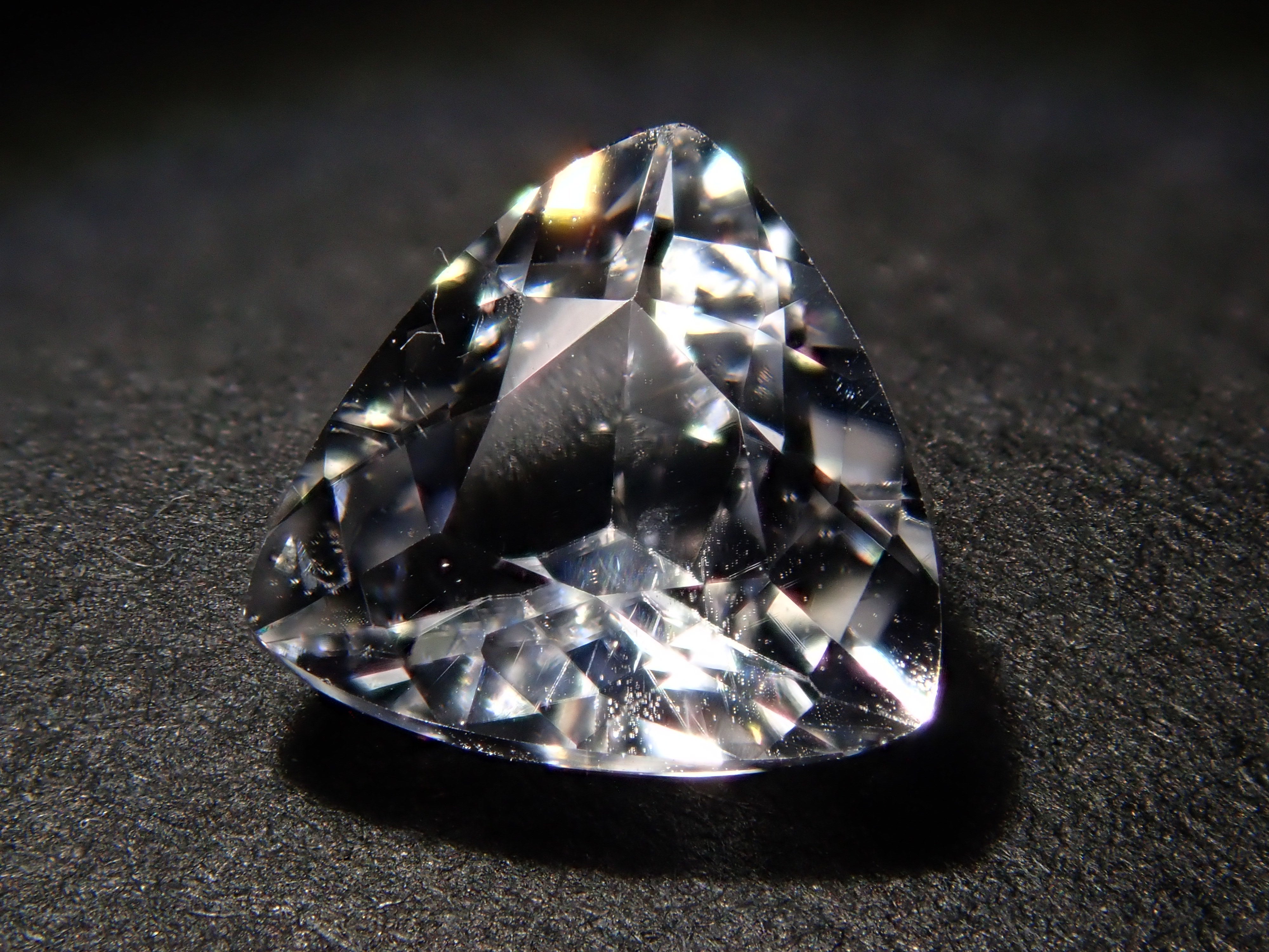 【1/26 22時販売】ロシア産フェナカイト 0.615ctルース