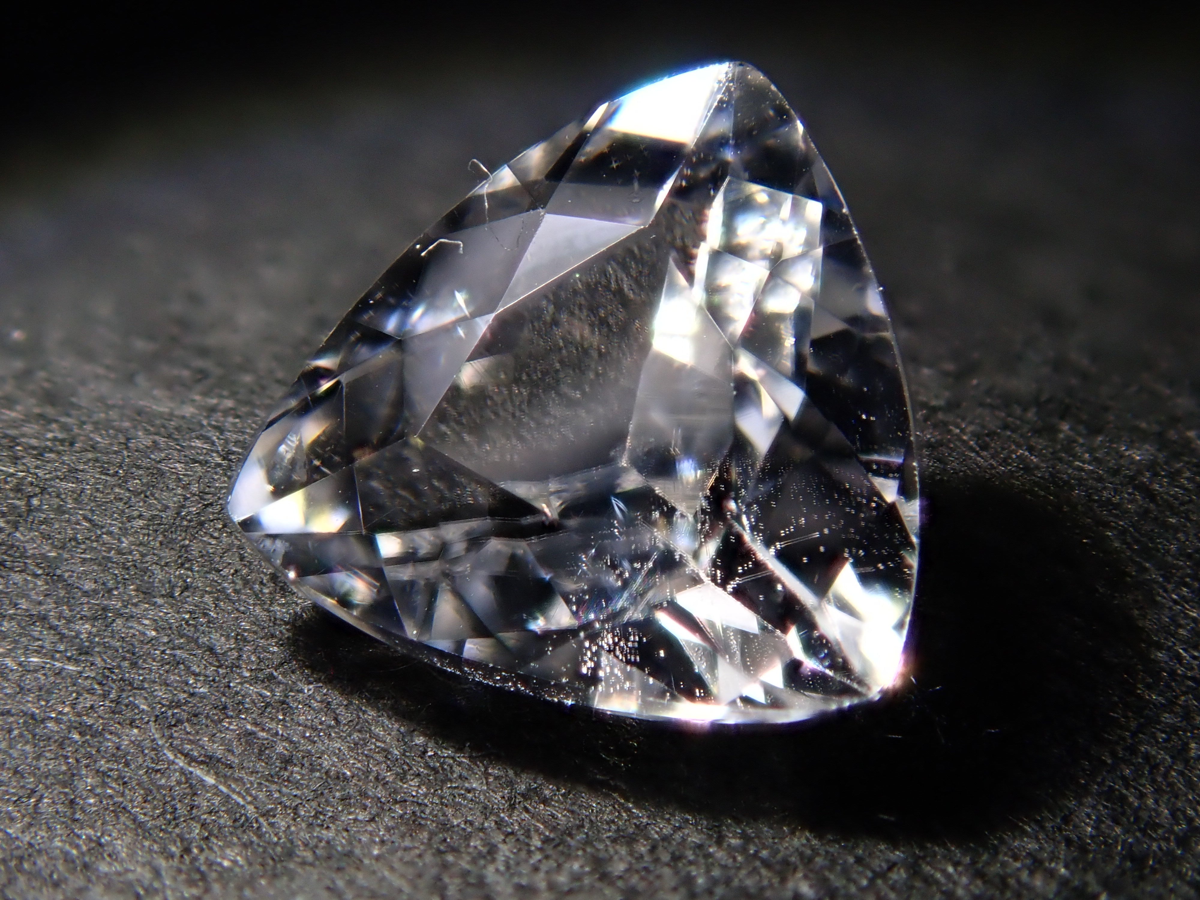 【1/26 22時販売】ロシア産フェナカイト 0.615ctルース