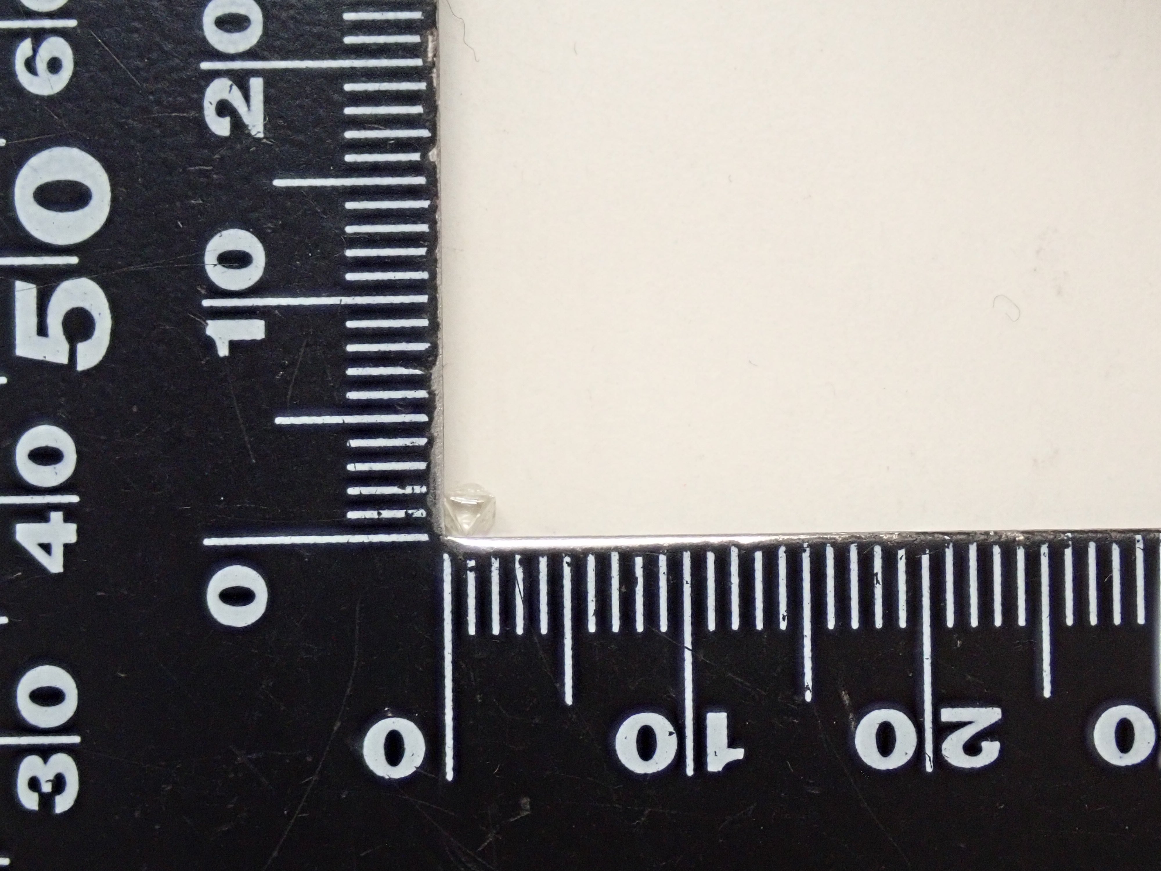 【1/26 22時販売】カナダ産ダイヤモンド原石（ソーヤブル） 0.096ct原石・トライゴン有り