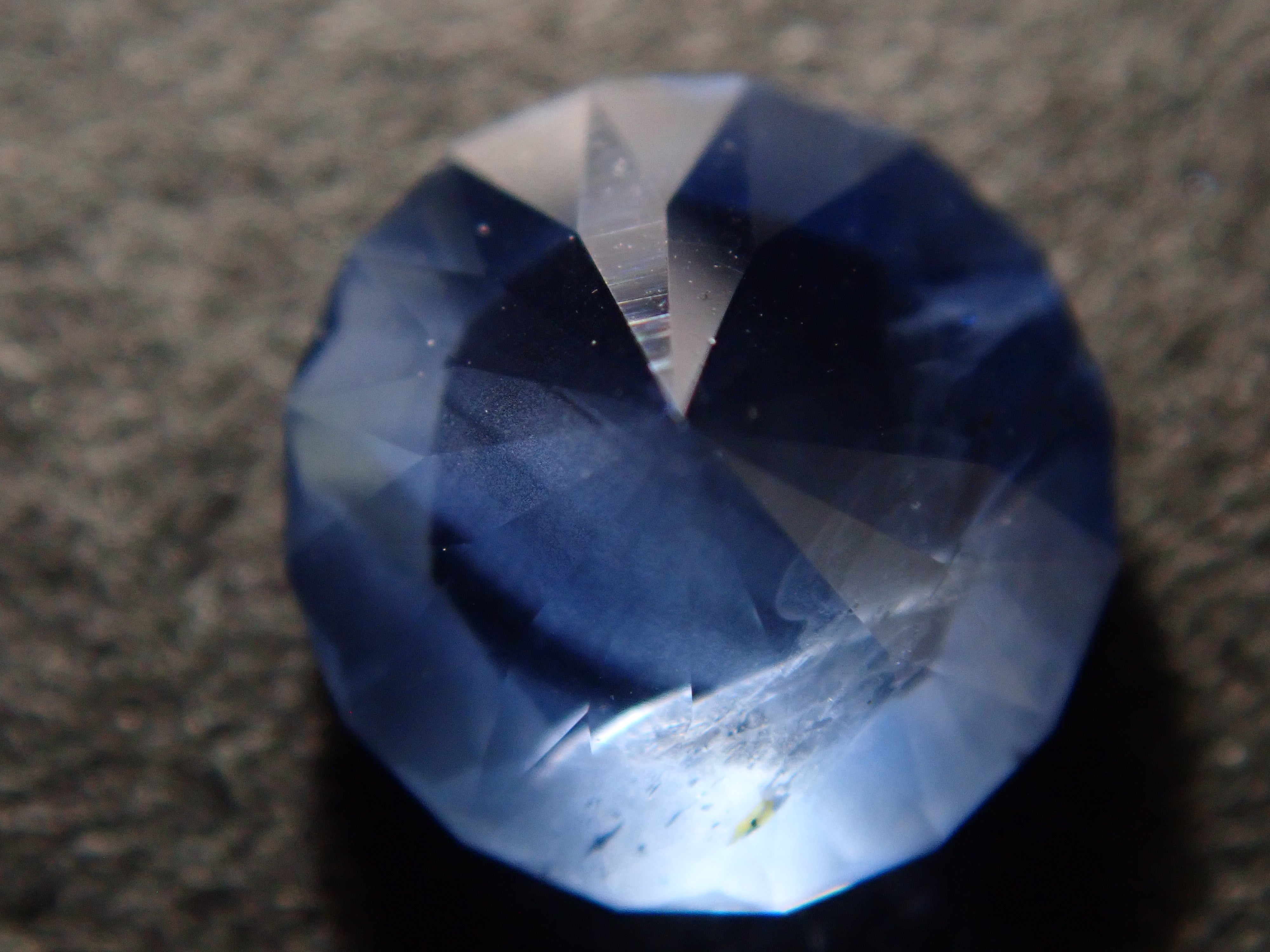 ブルーサファイア 1.596 ct ルース石　ソーティング付 ブルーサファイア 0.552ctルース