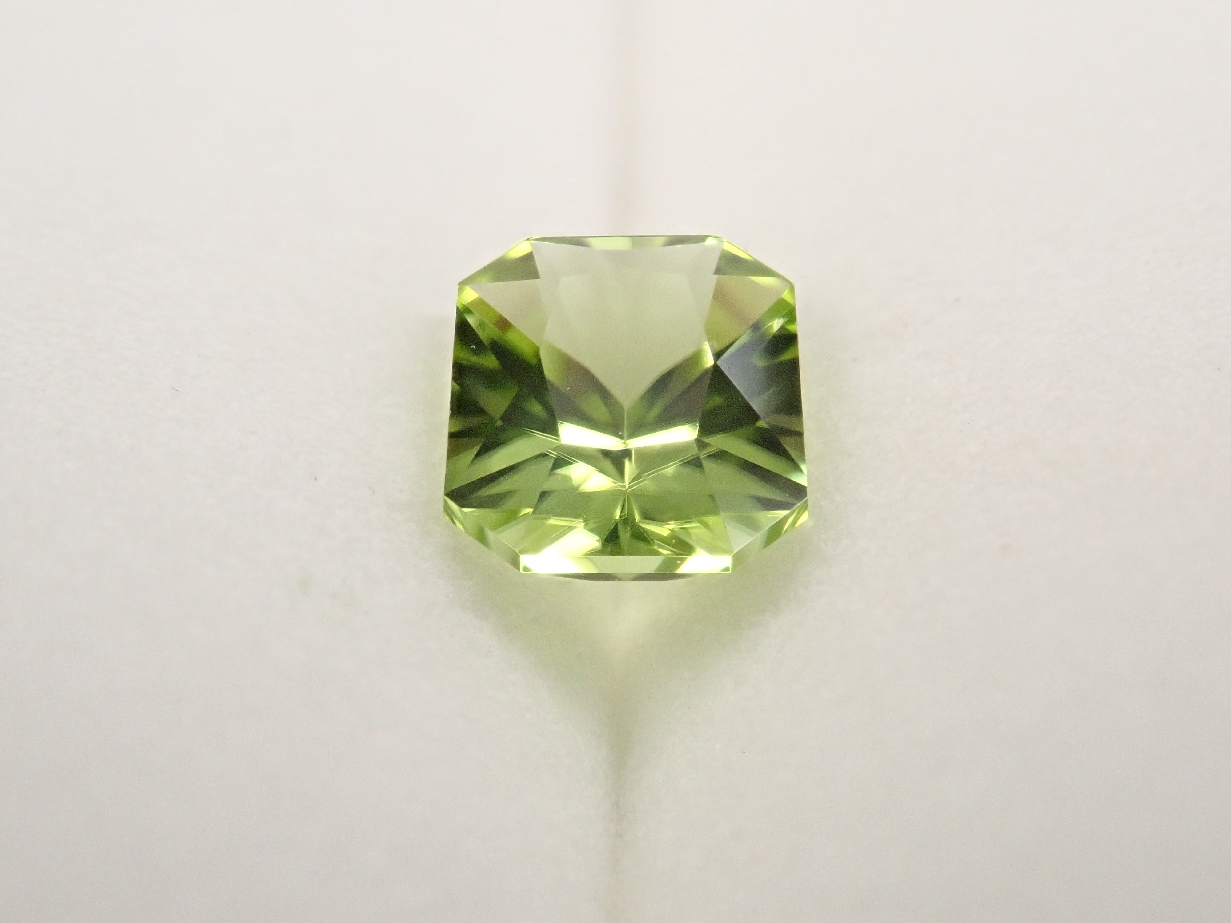 [On Sale at 10 PM on January 27th] American Peridot 0.969ct Loose Stone