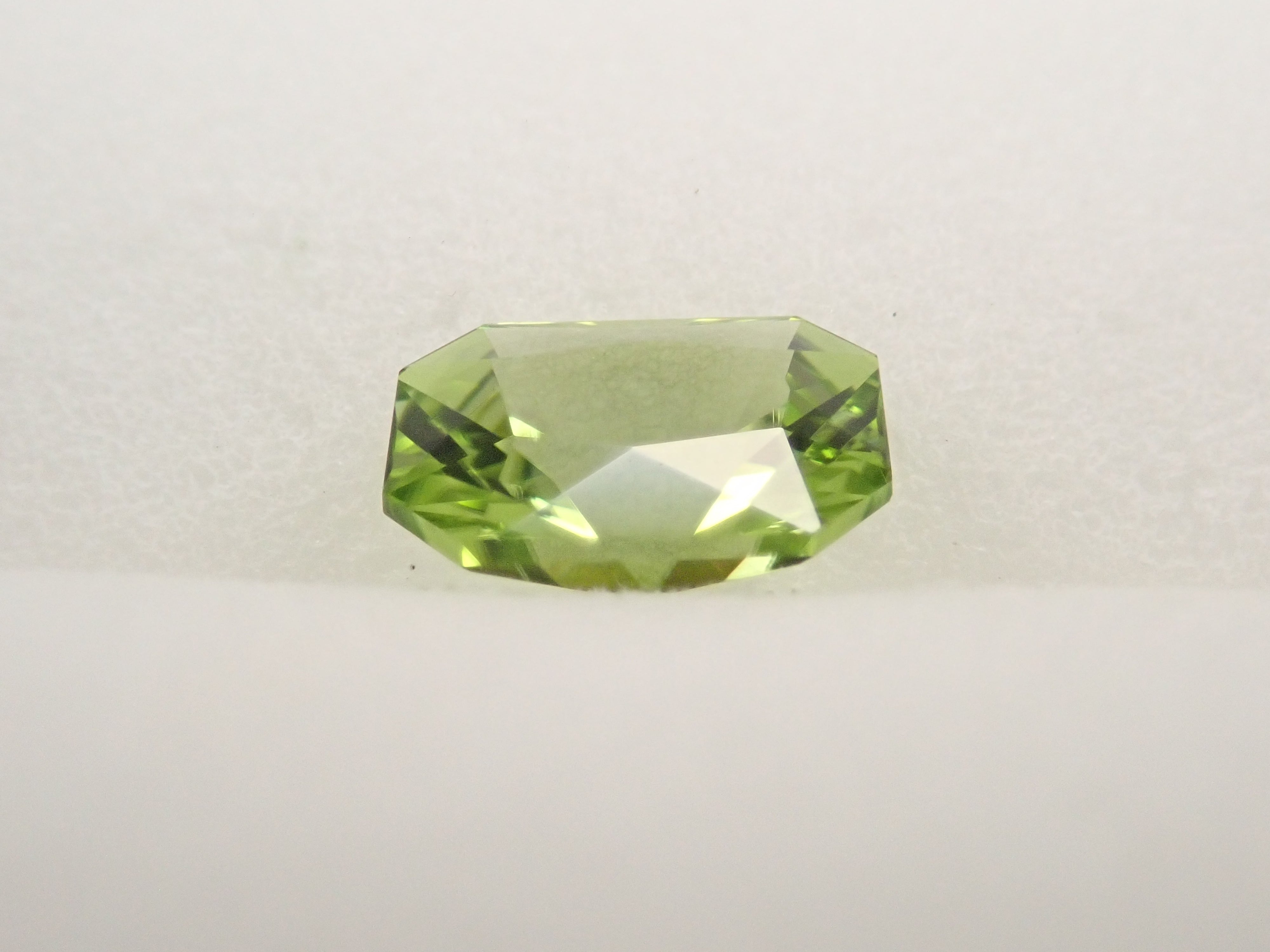 [On Sale at 10 PM on January 27th] American Peridot 0.969ct Loose Stone