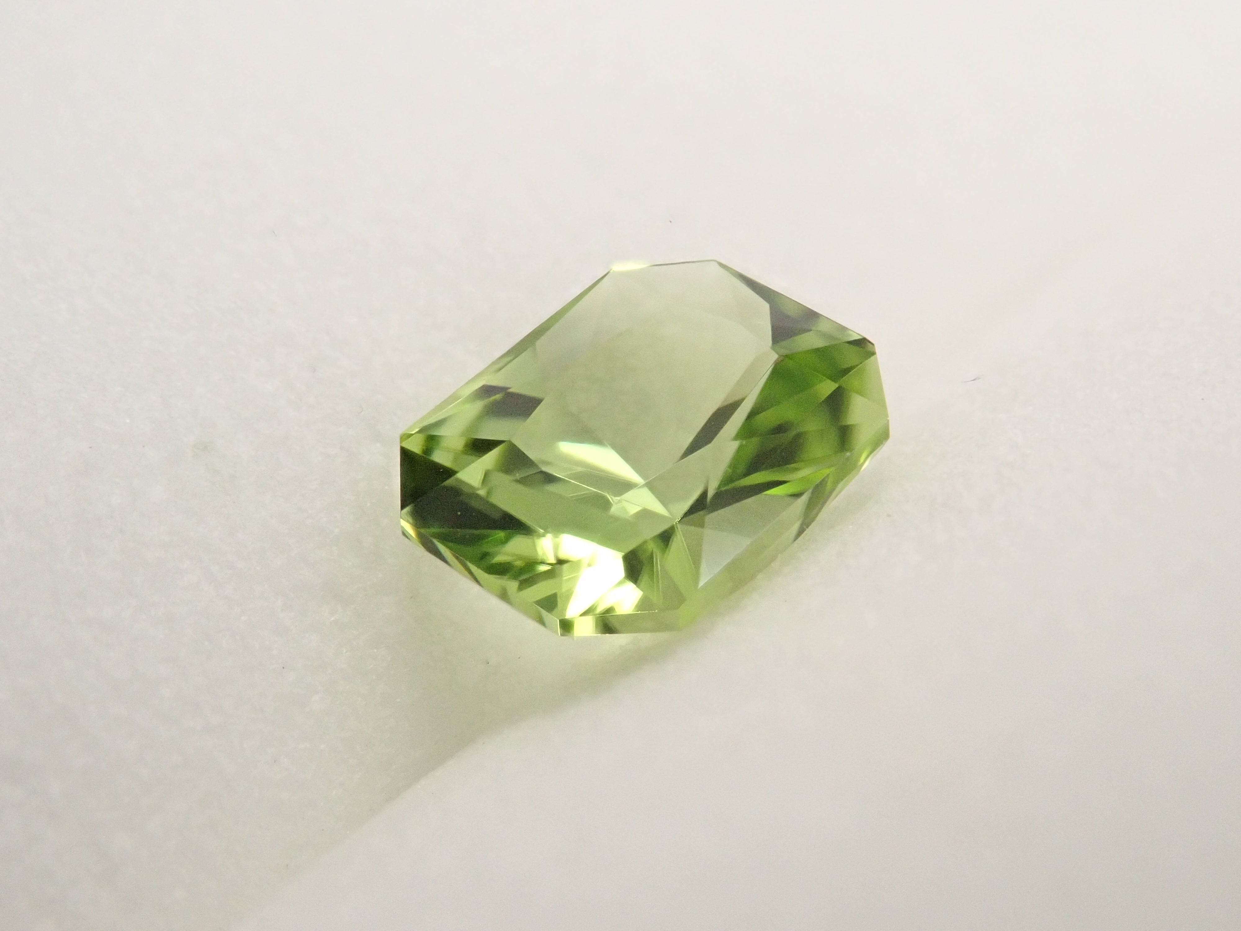 [On Sale at 10 PM on January 27th] American Peridot 0.969ct Loose Stone