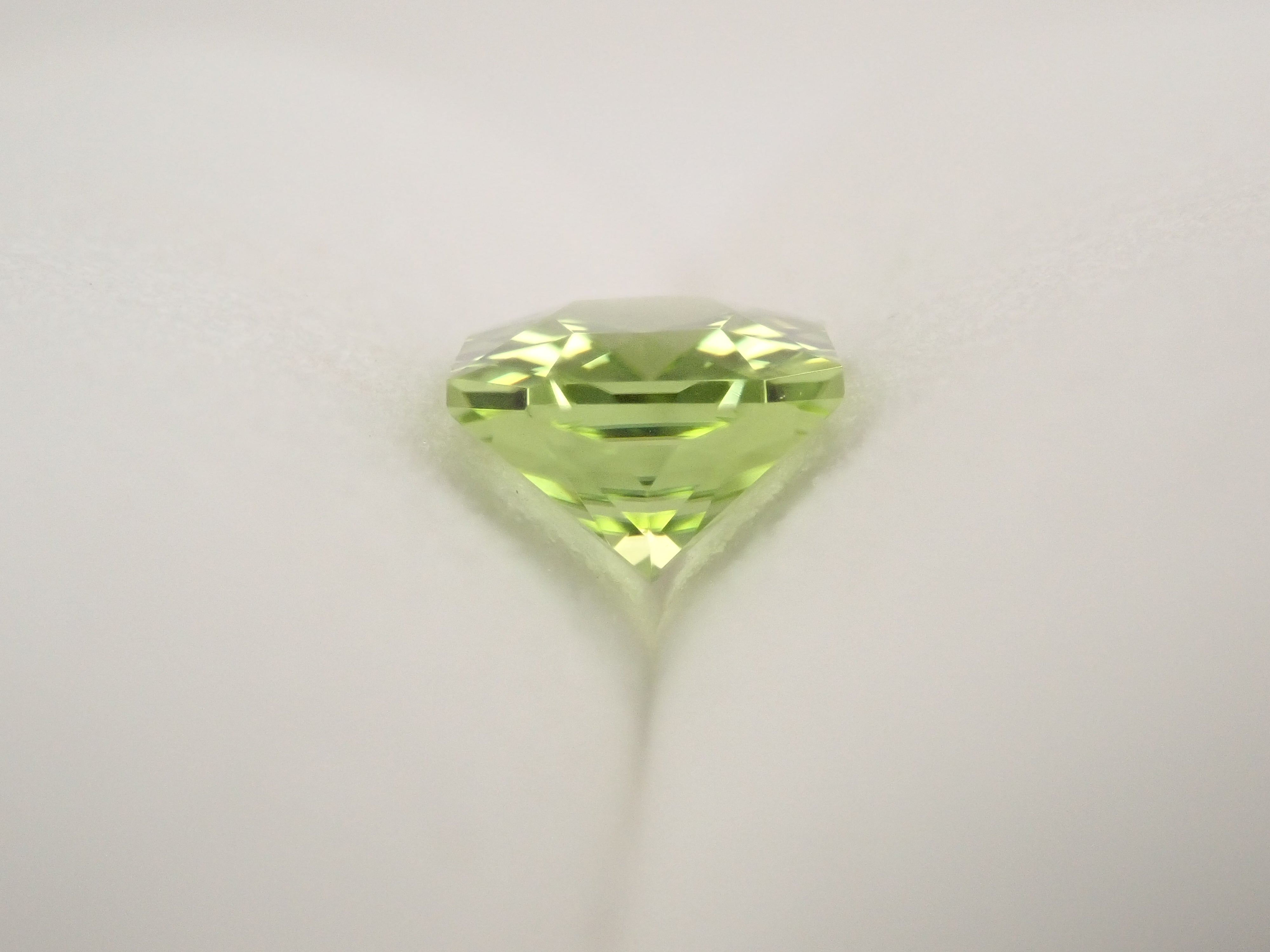 [On Sale at 10 PM on January 27th] American Peridot 0.969ct Loose Stone