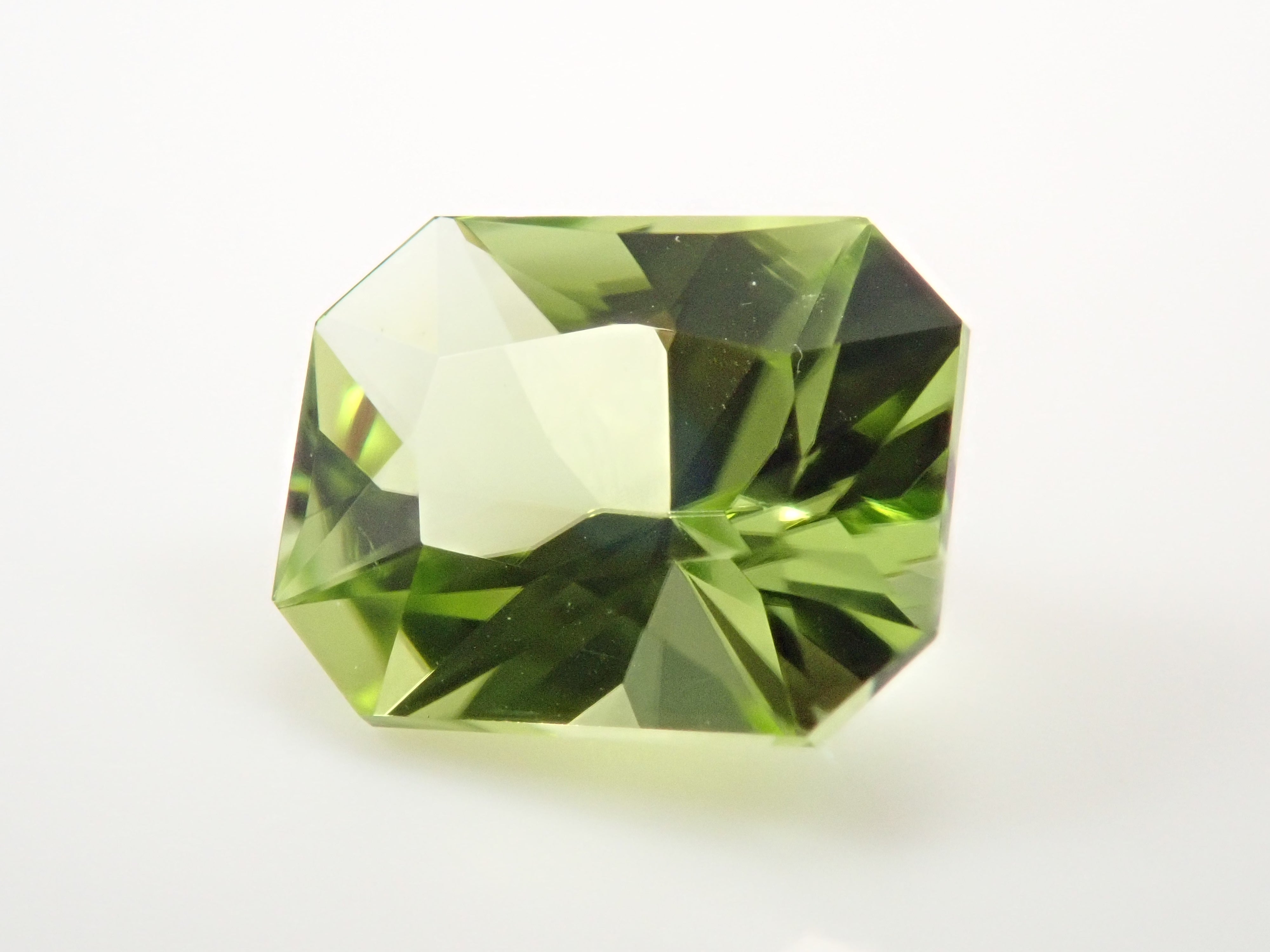 [On Sale at 10 PM on January 27th] American Peridot 0.969ct Loose Stone