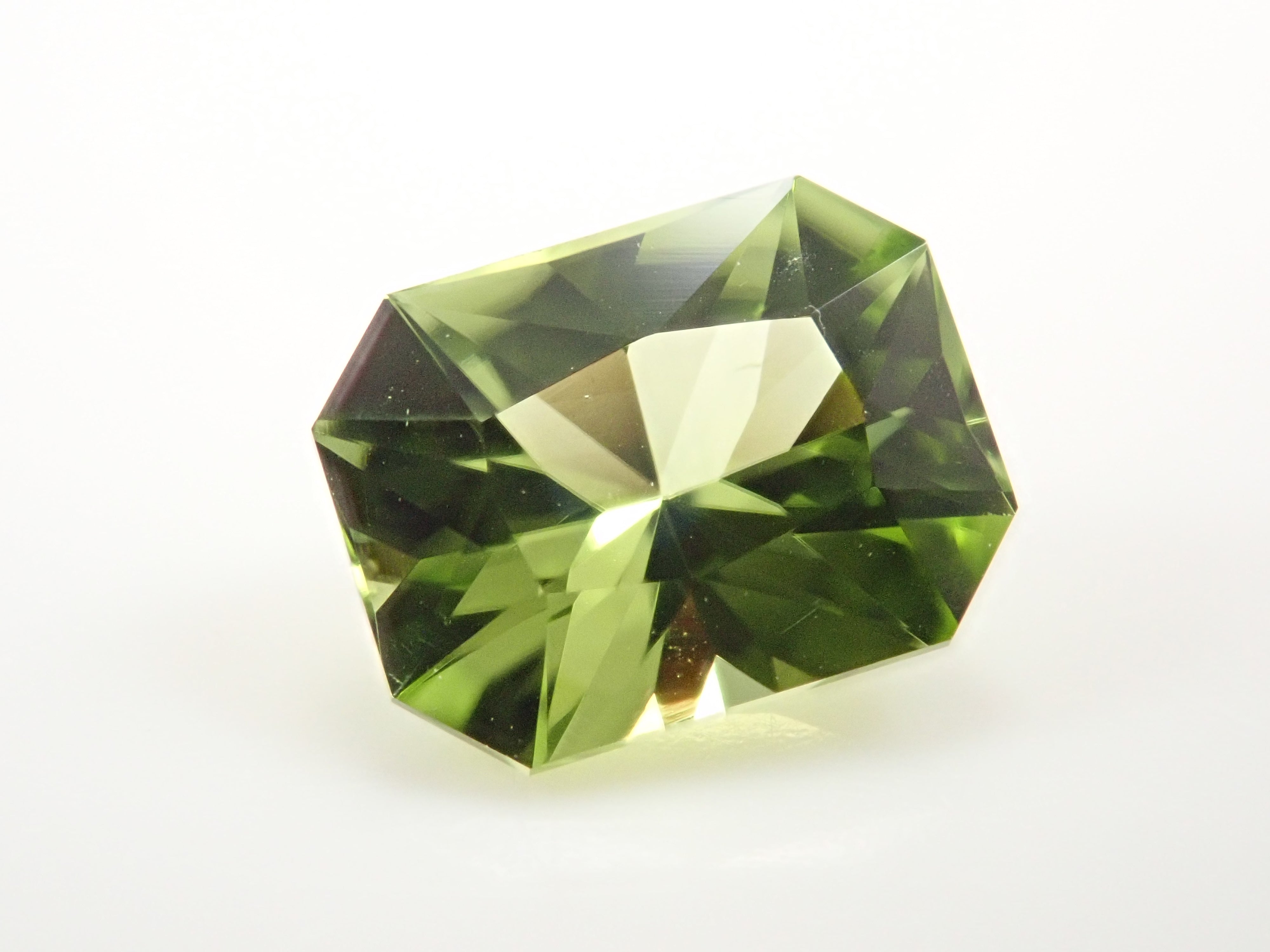 [On Sale at 10 PM on January 27th] American Peridot 0.969ct Loose Stone