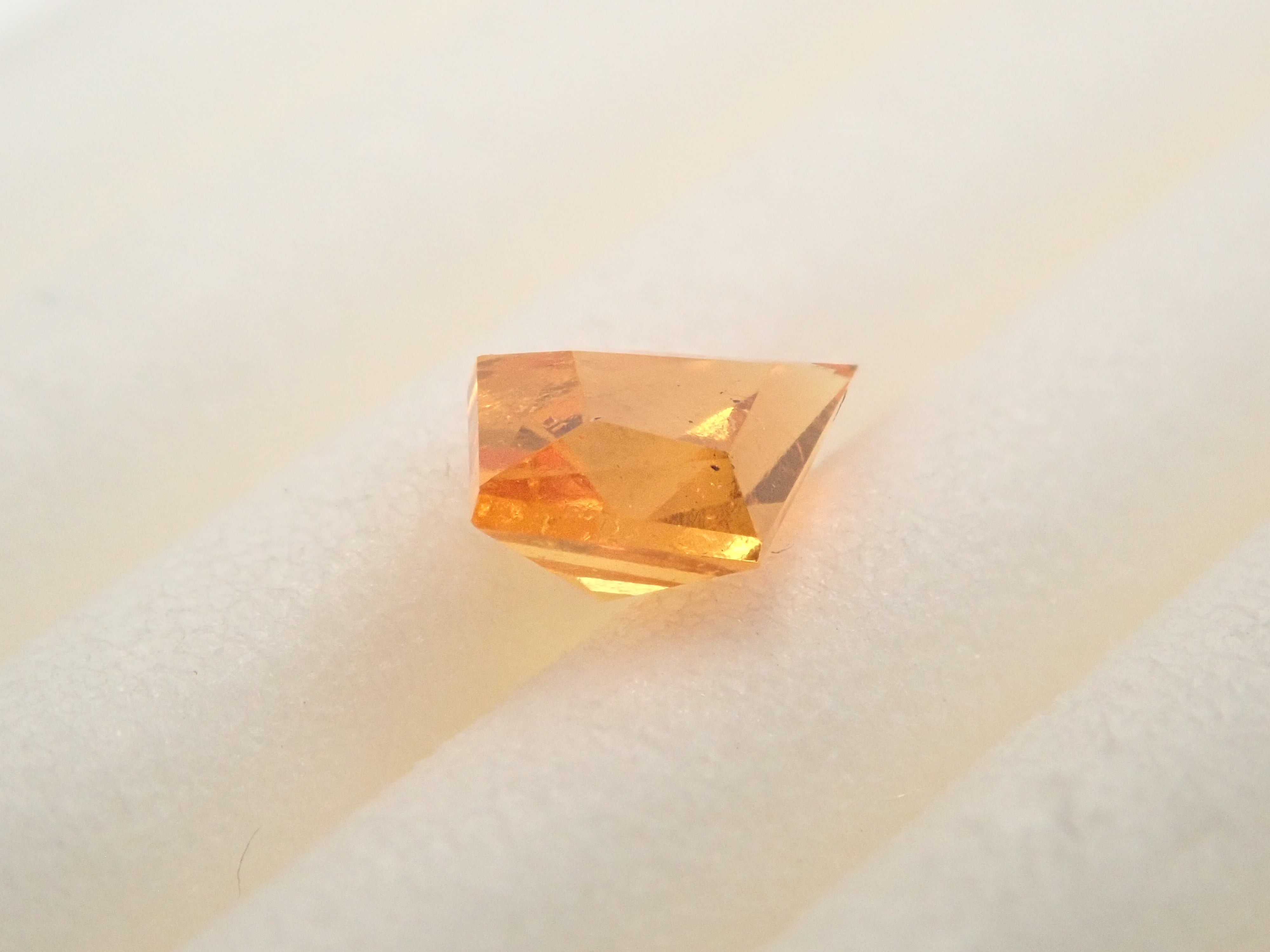 【1/25 22時販売】タンザニア産マンダリンガーネット 0.315ctルース