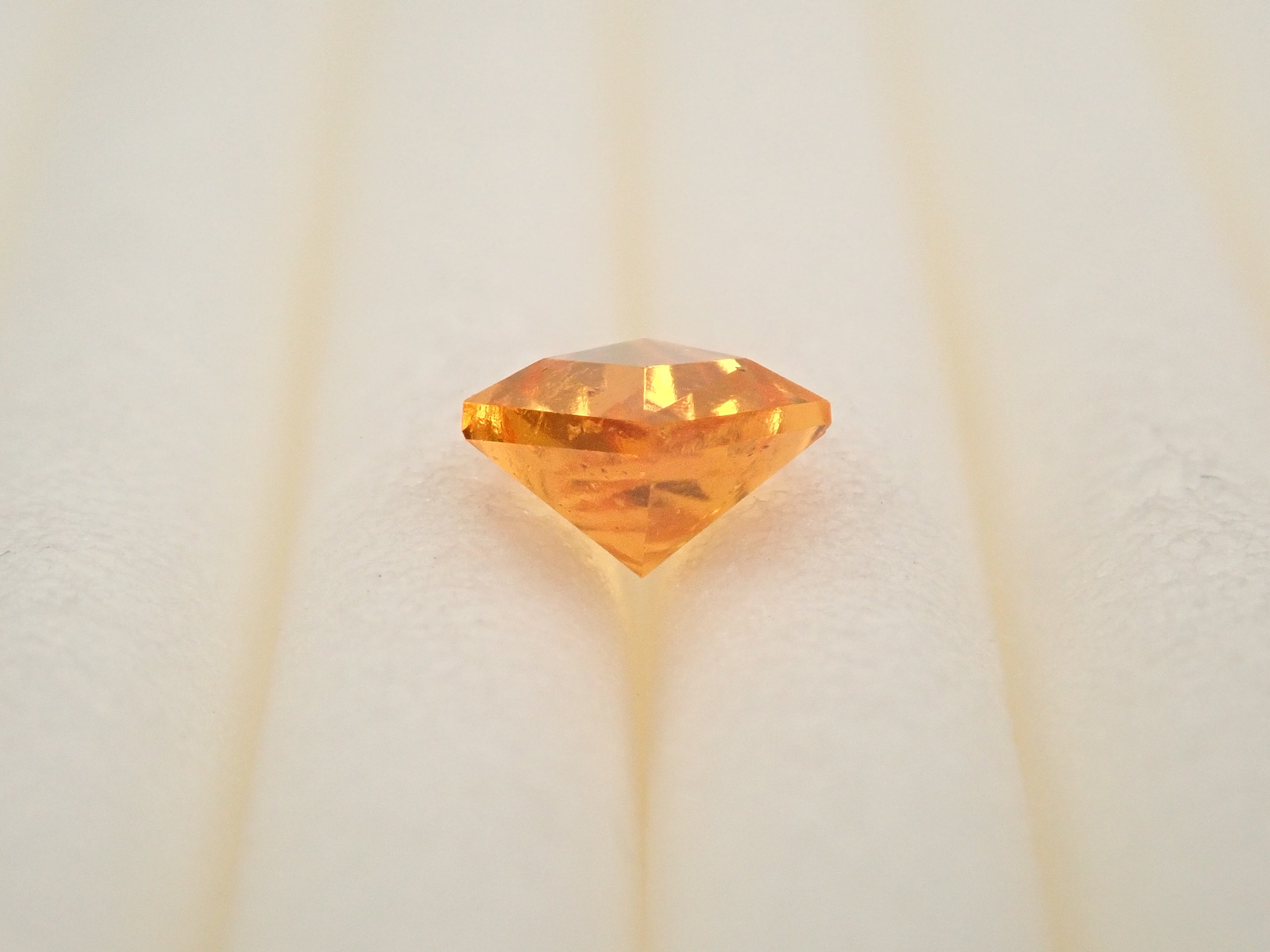 【1/25 22時販売】タンザニア産マンダリンガーネット 0.315ctルース