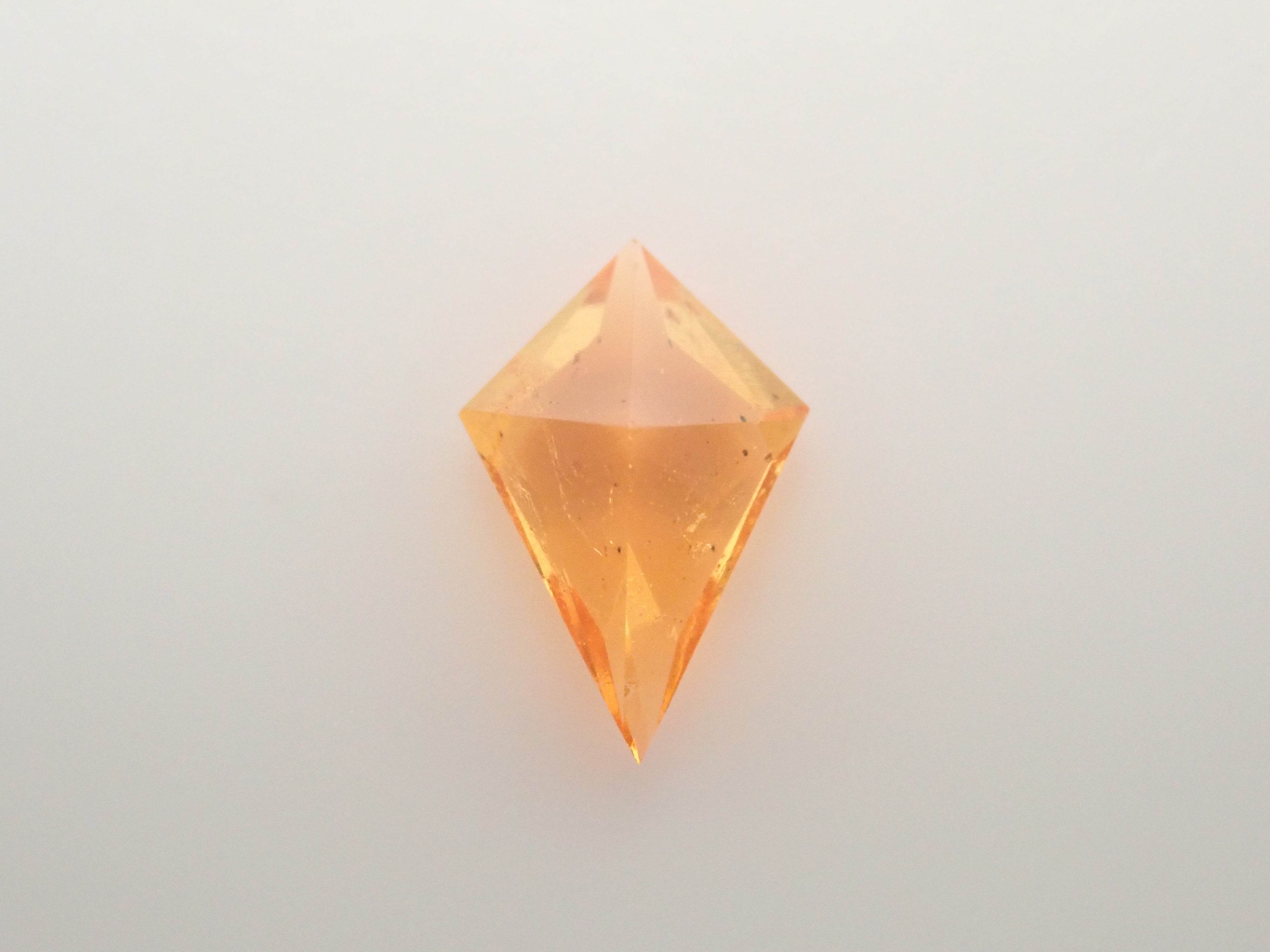 12560785掲載】タンザニア産マンダリンガーネット 0.315ctルース