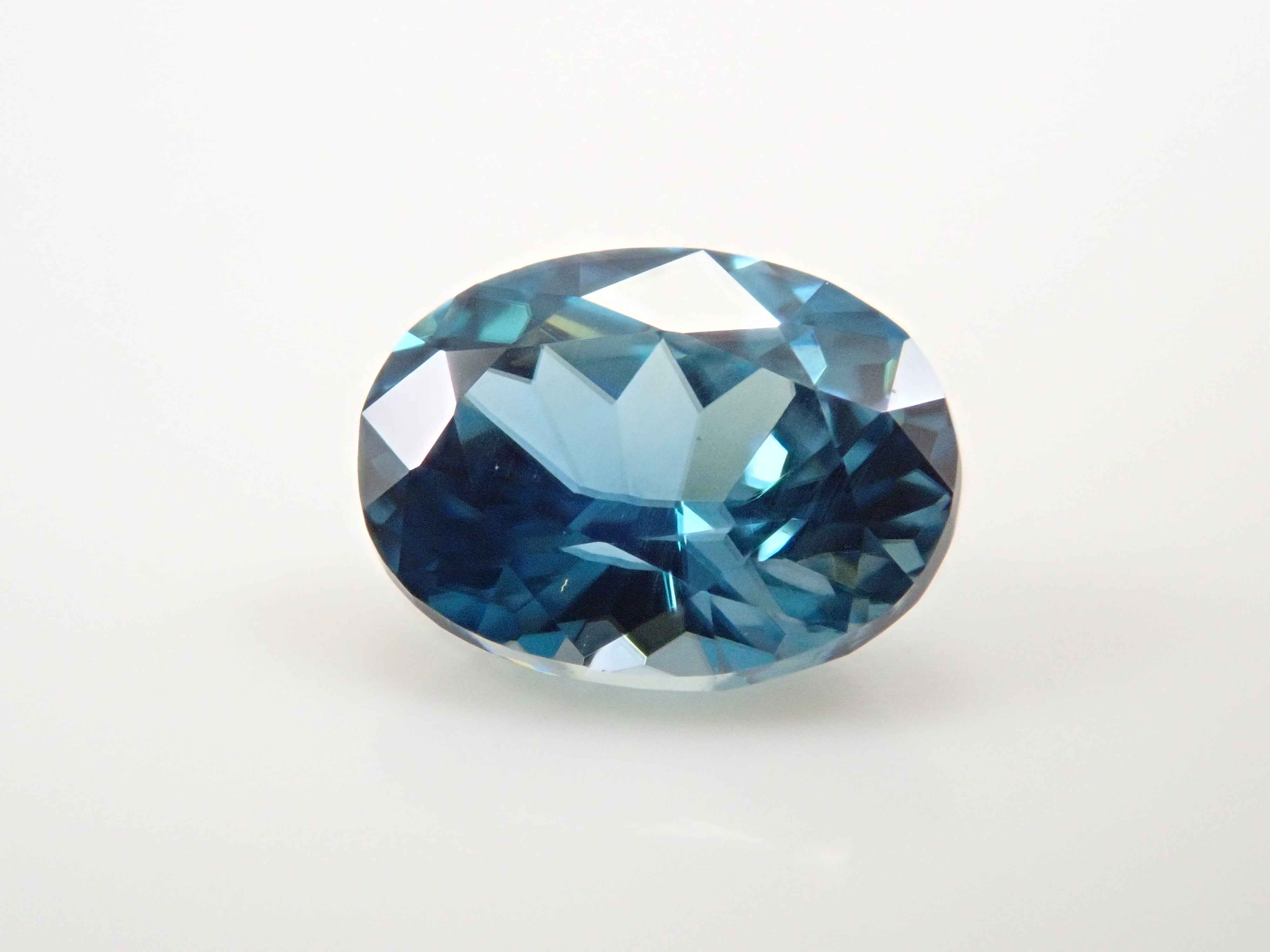 12561521掲載】カンボジア産ブルージルコン（ラタナキリブルー） 0.537