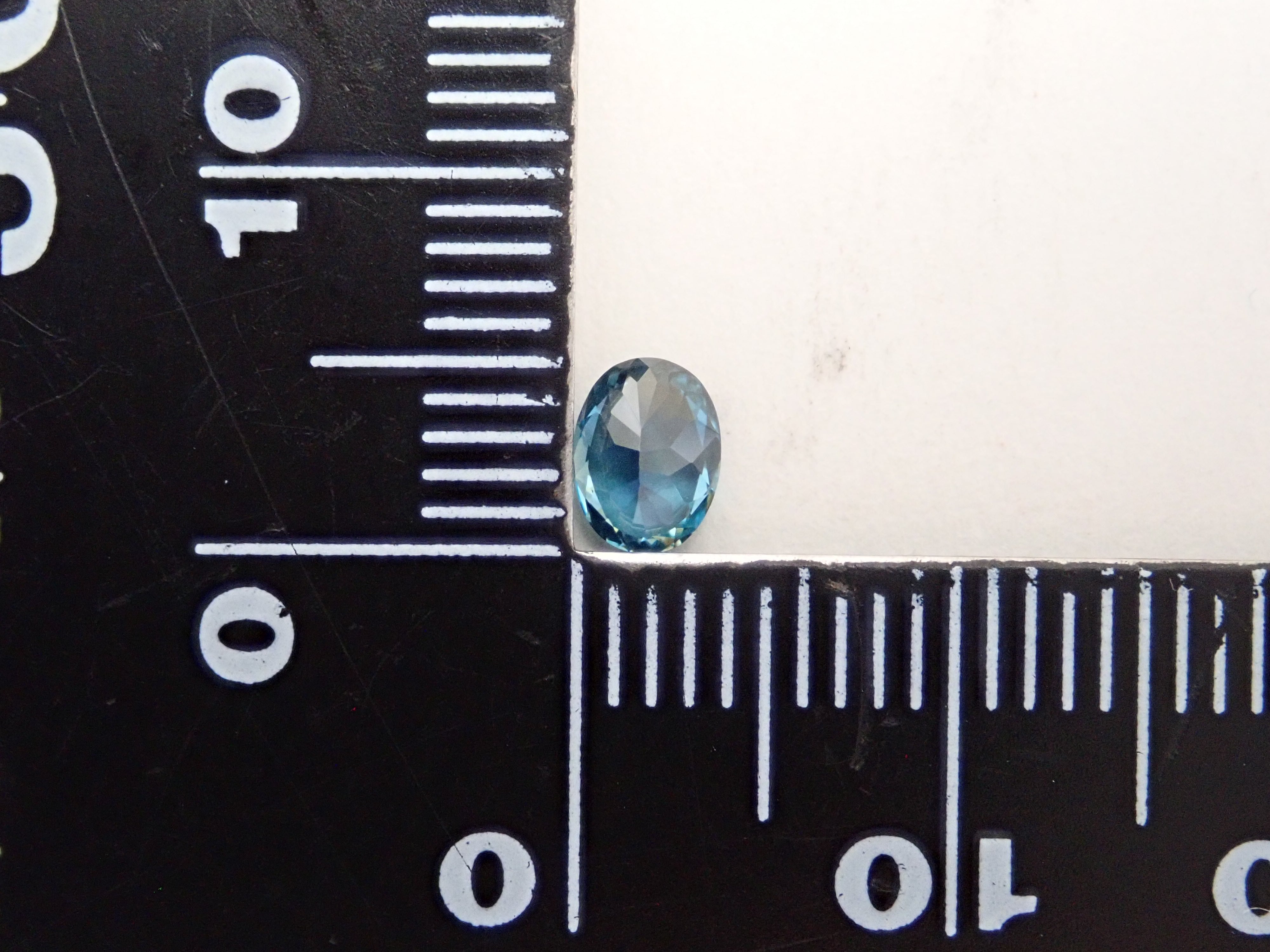 カンボジア産 ラタナキリ ブルージルコン ルース 約5mm 天然石 12561521掲載】カンボジア産ブルージルコン（ラタナキリブルー） 0.537