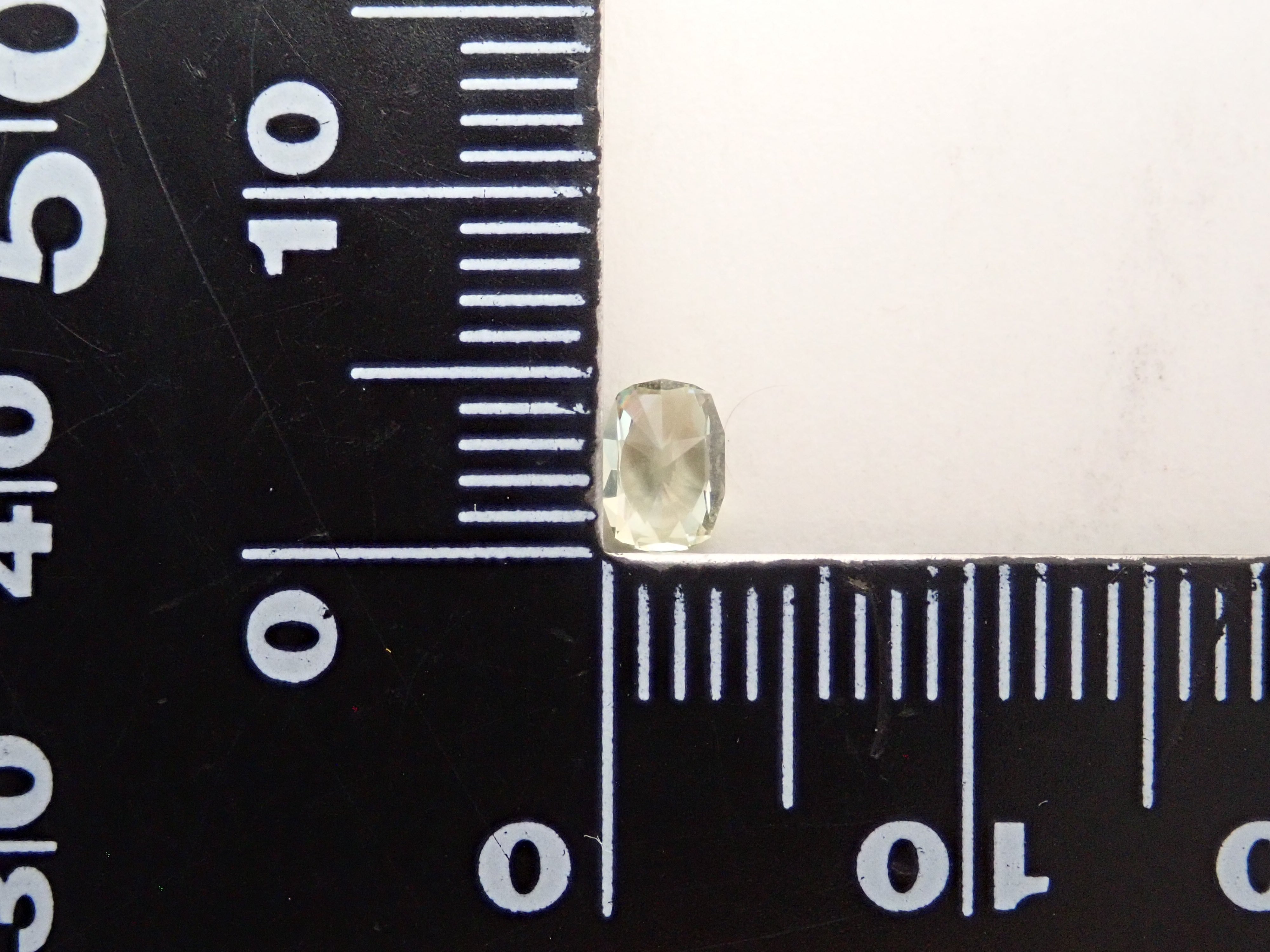 【1/24 22時販売】マリ共和国産マリガーネット（グロッシュラー/アンドラダイト・ガーネット） 0.359ctルース