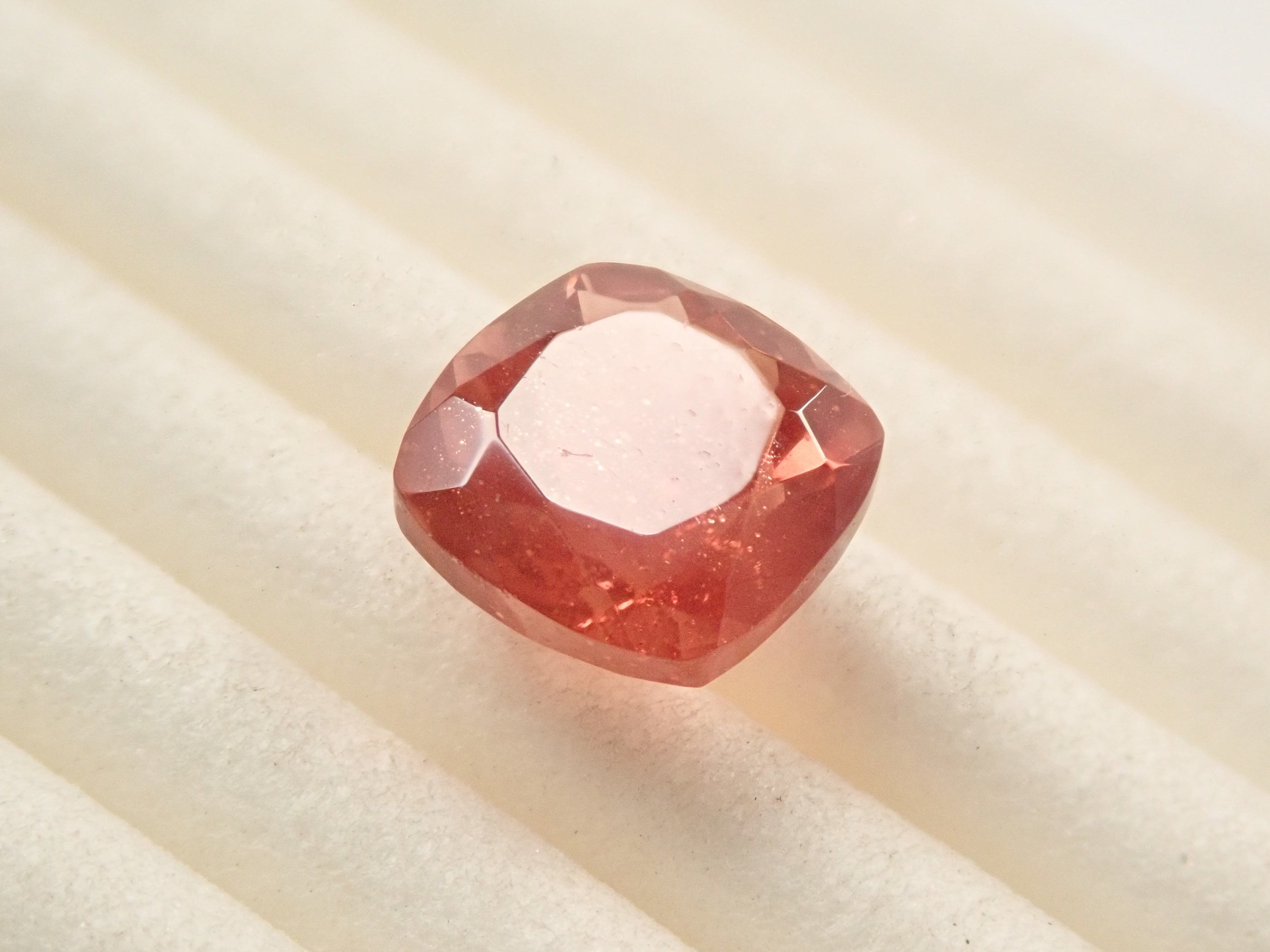[12561820] Oregon Sunstone from the United States, 1.590ct Loose