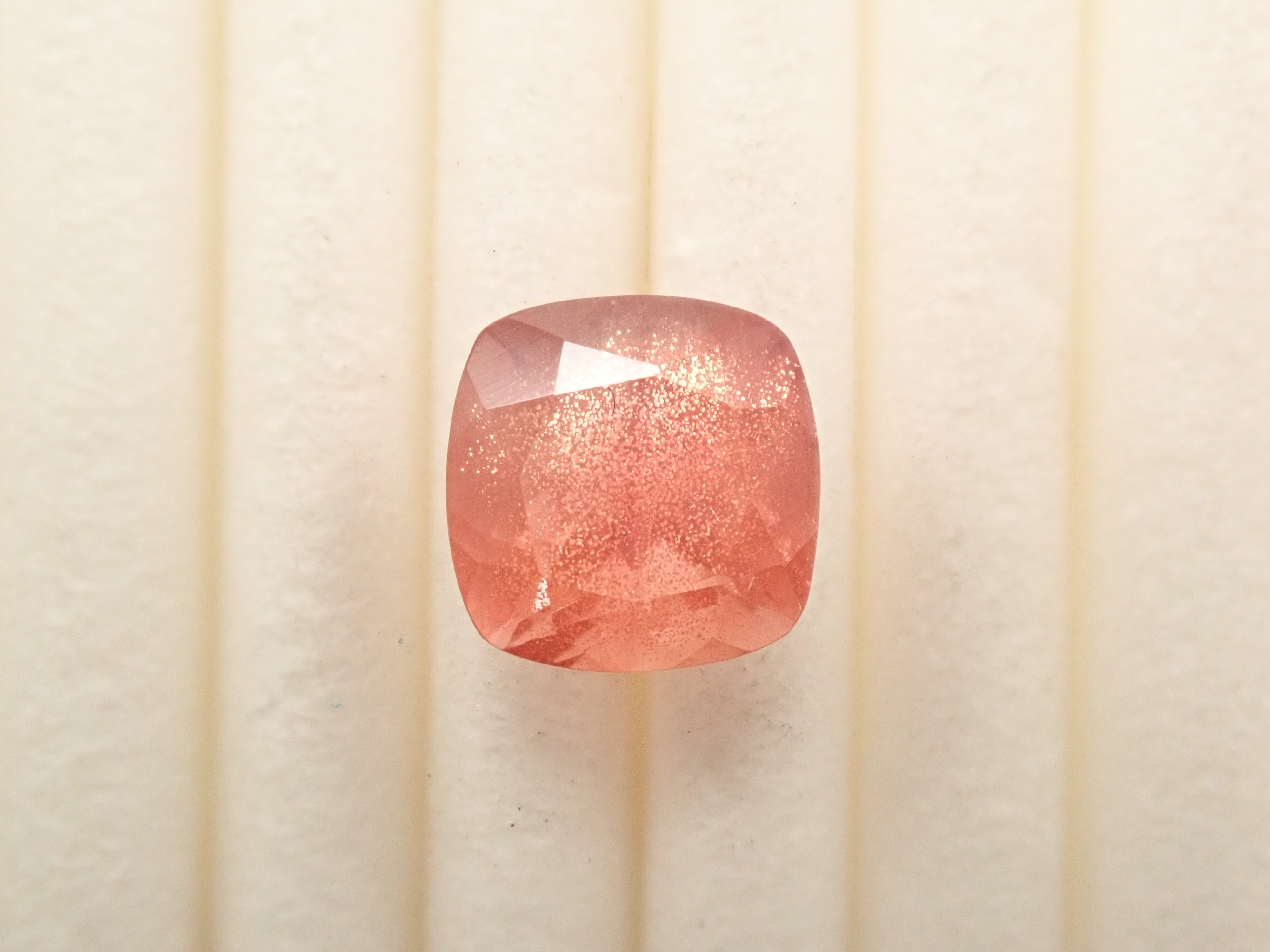 【1/28 22時販売】アメリカ産オレゴンサンストーン 1.676ctルース