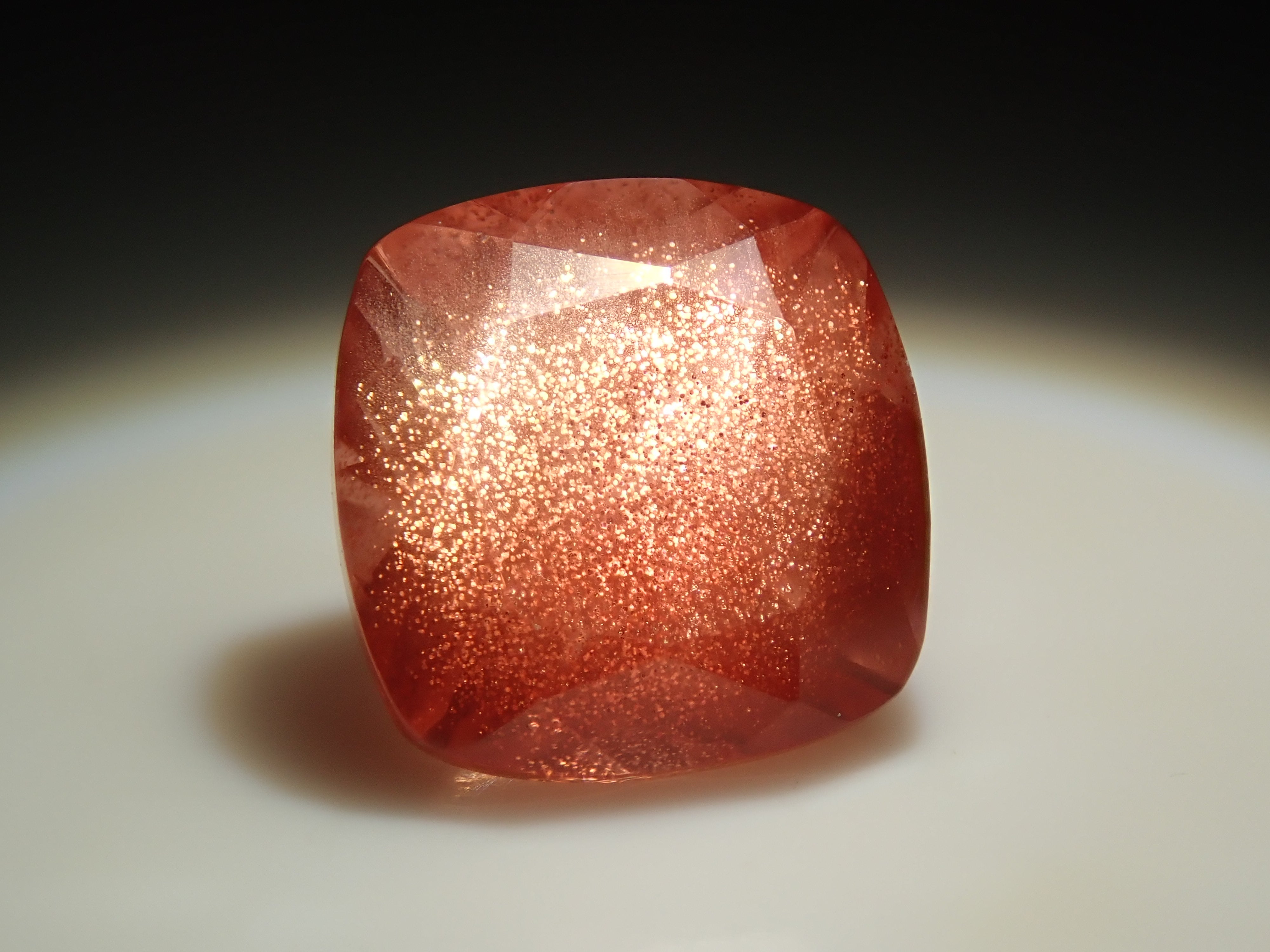 【1/28 22時販売】アメリカ産オレゴンサンストーン 1.676ctルース