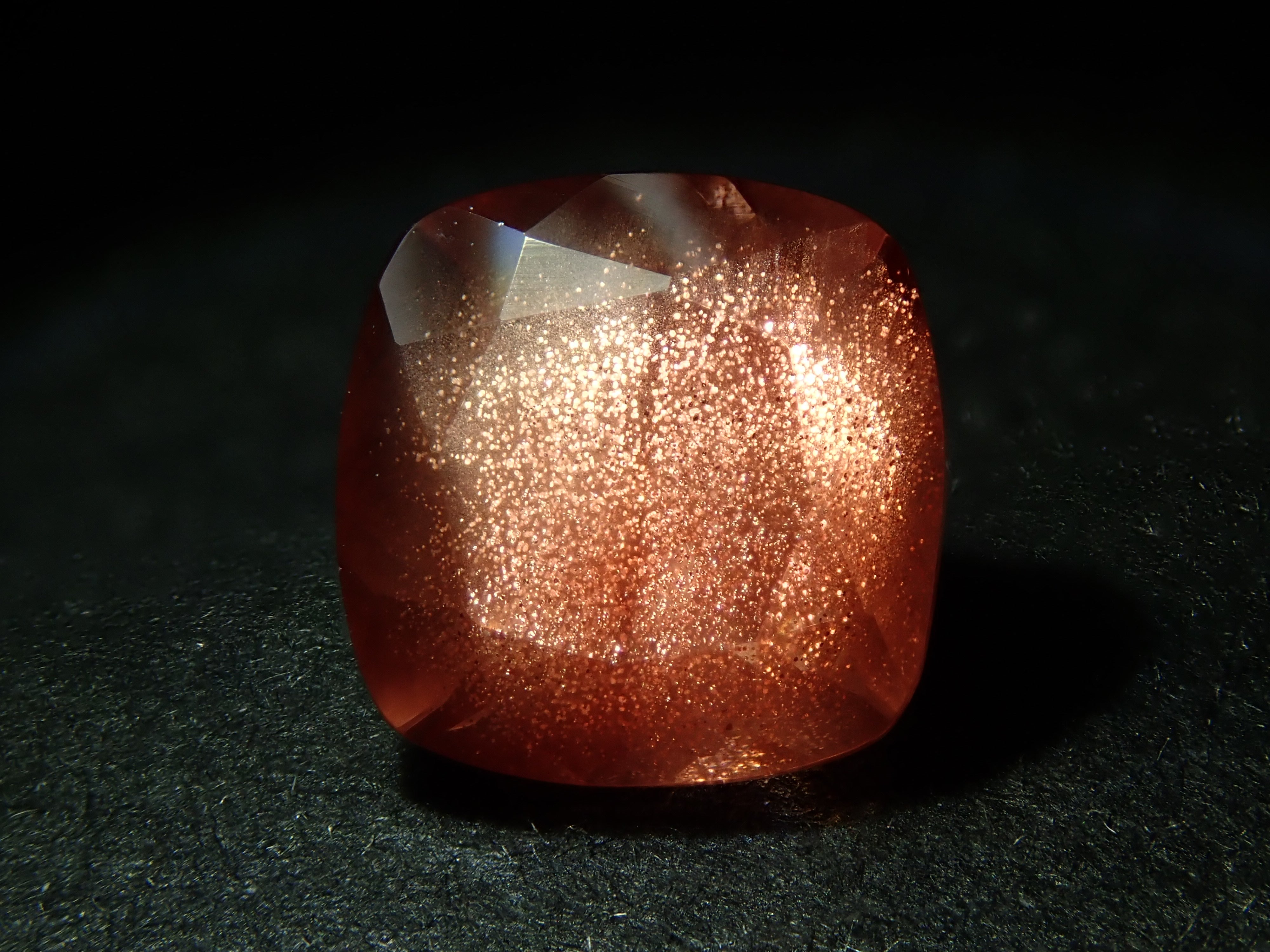 【1/28 22時販売】アメリカ産オレゴンサンストーン 1.676ctルース