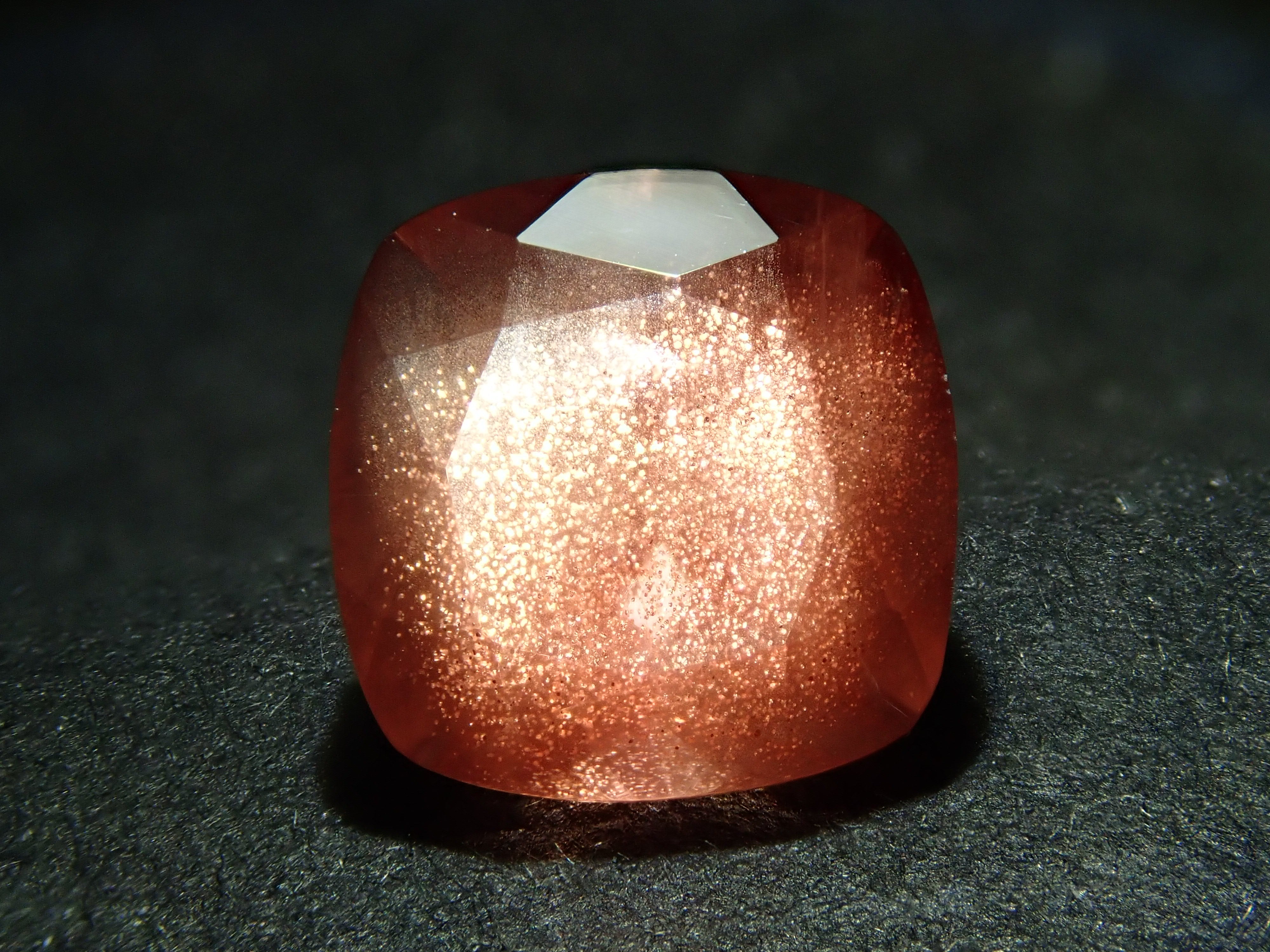 【1/28 22時販売】アメリカ産オレゴンサンストーン 1.676ctルース