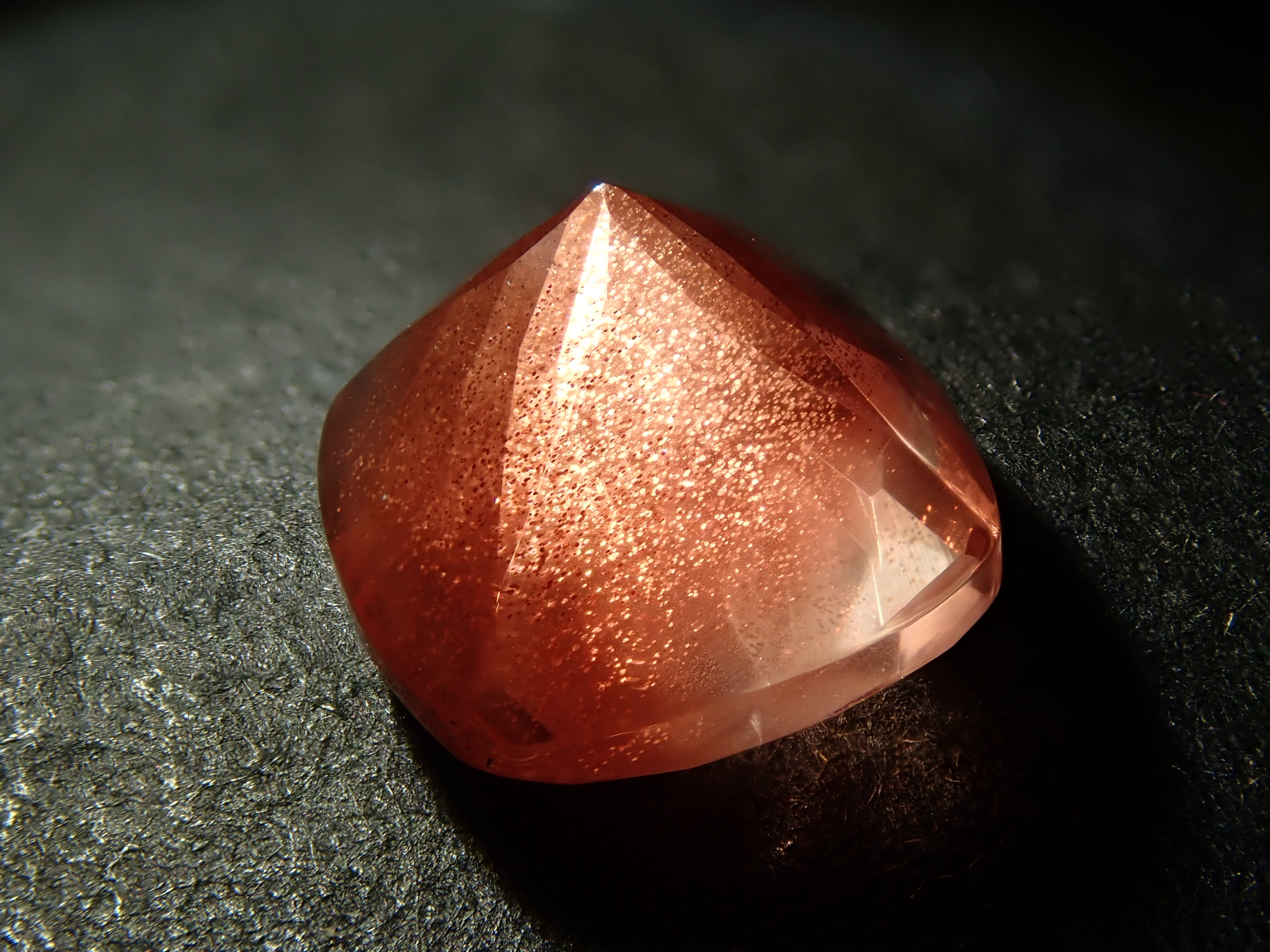 【1/28 22時販売】アメリカ産オレゴンサンストーン 1.676ctルース