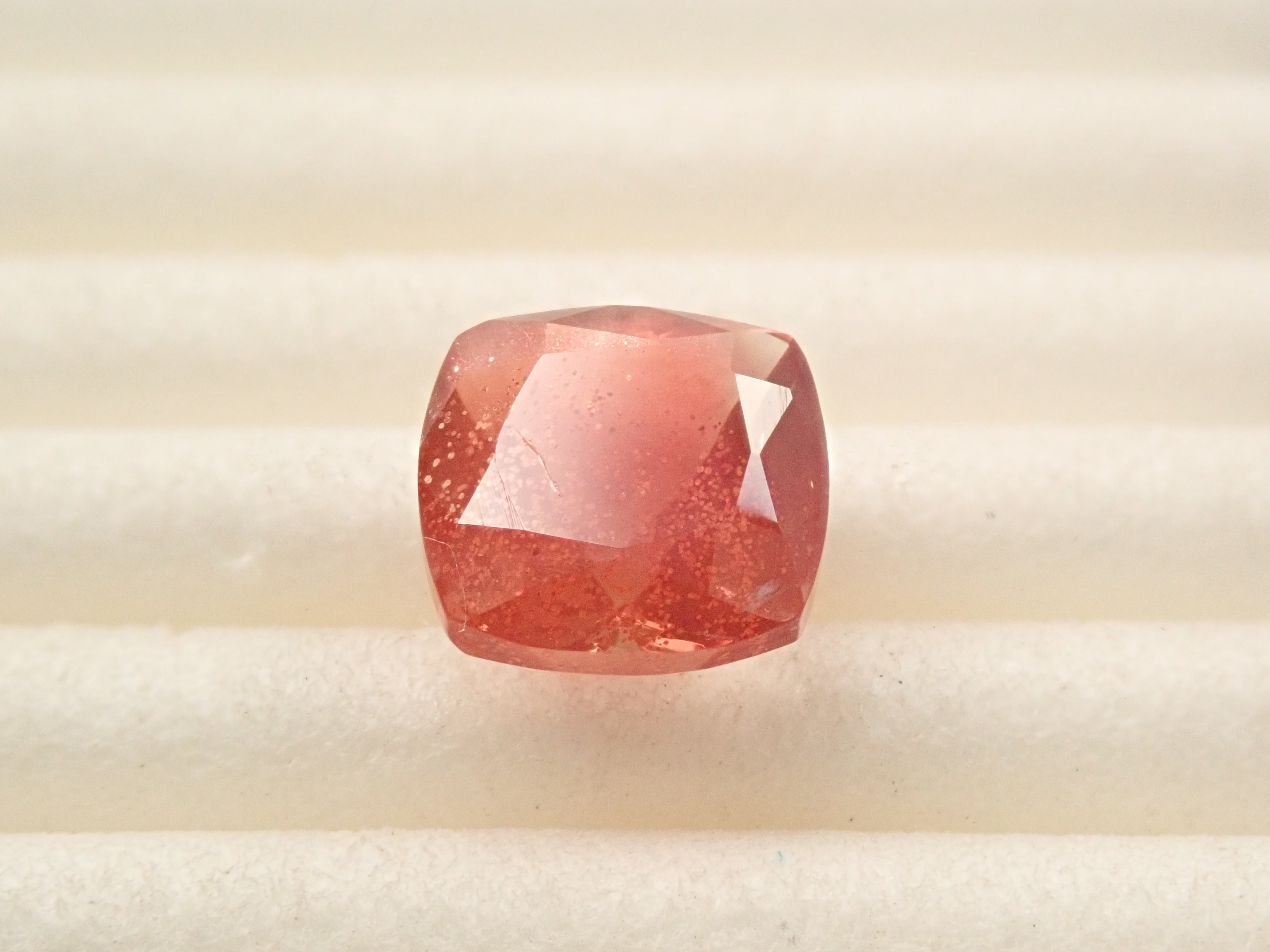 [12561822] Oregon Sunstone from the United States, 1.640ct Loose