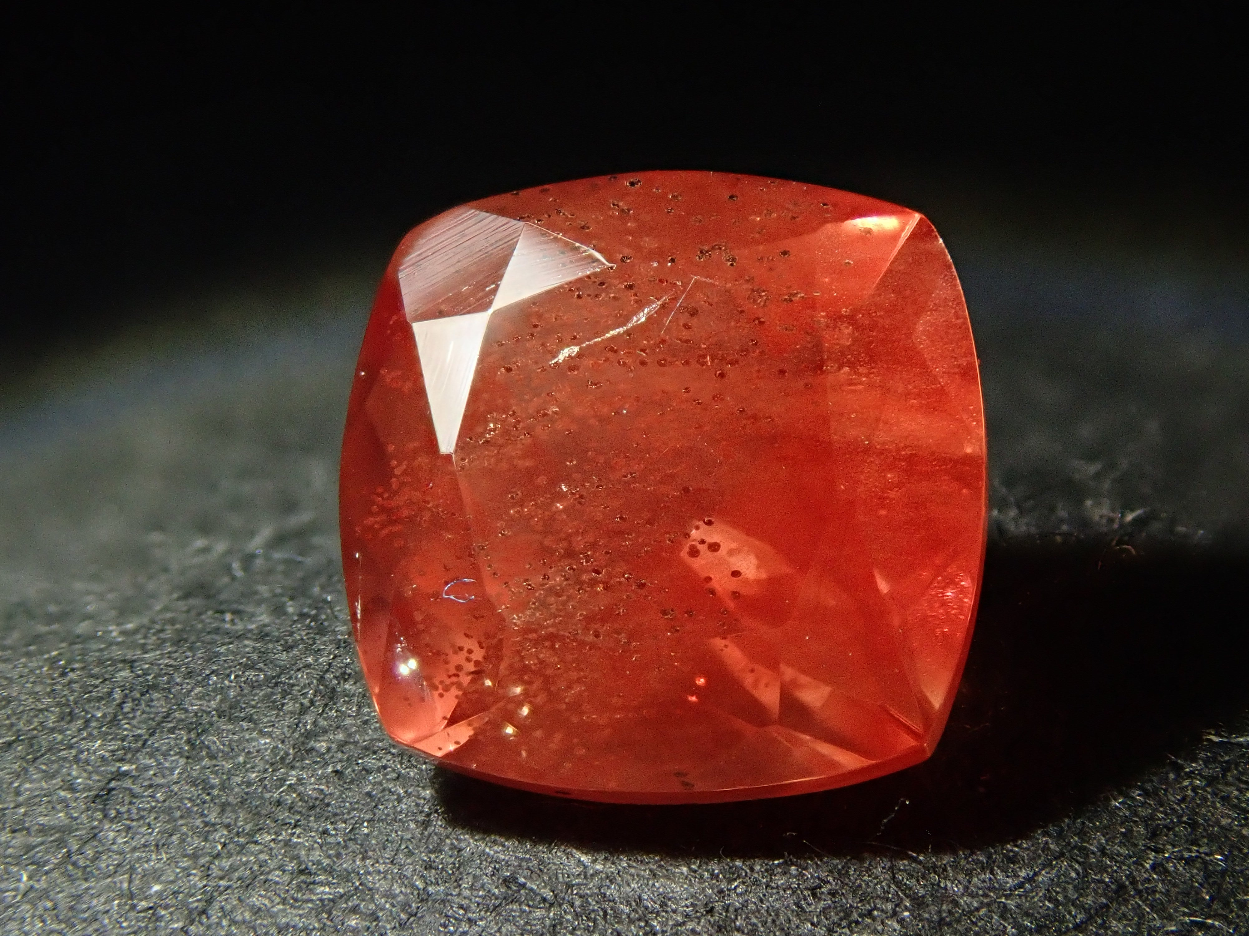[12561822] Oregon Sunstone from the United States, 1.640ct Loose