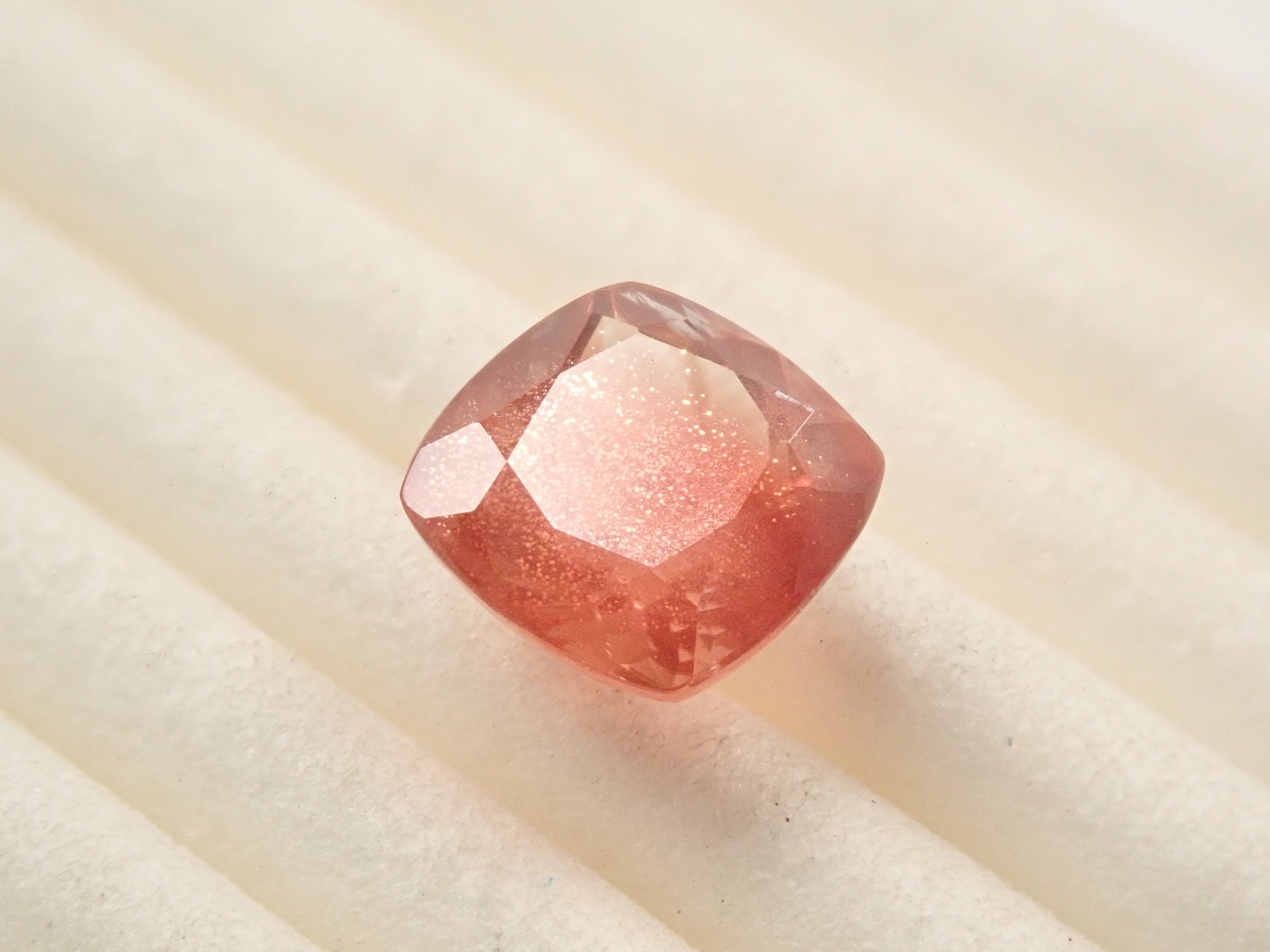 【1/31 22時販売】アメリカ産オレゴンサンストーン 1.640ctルース