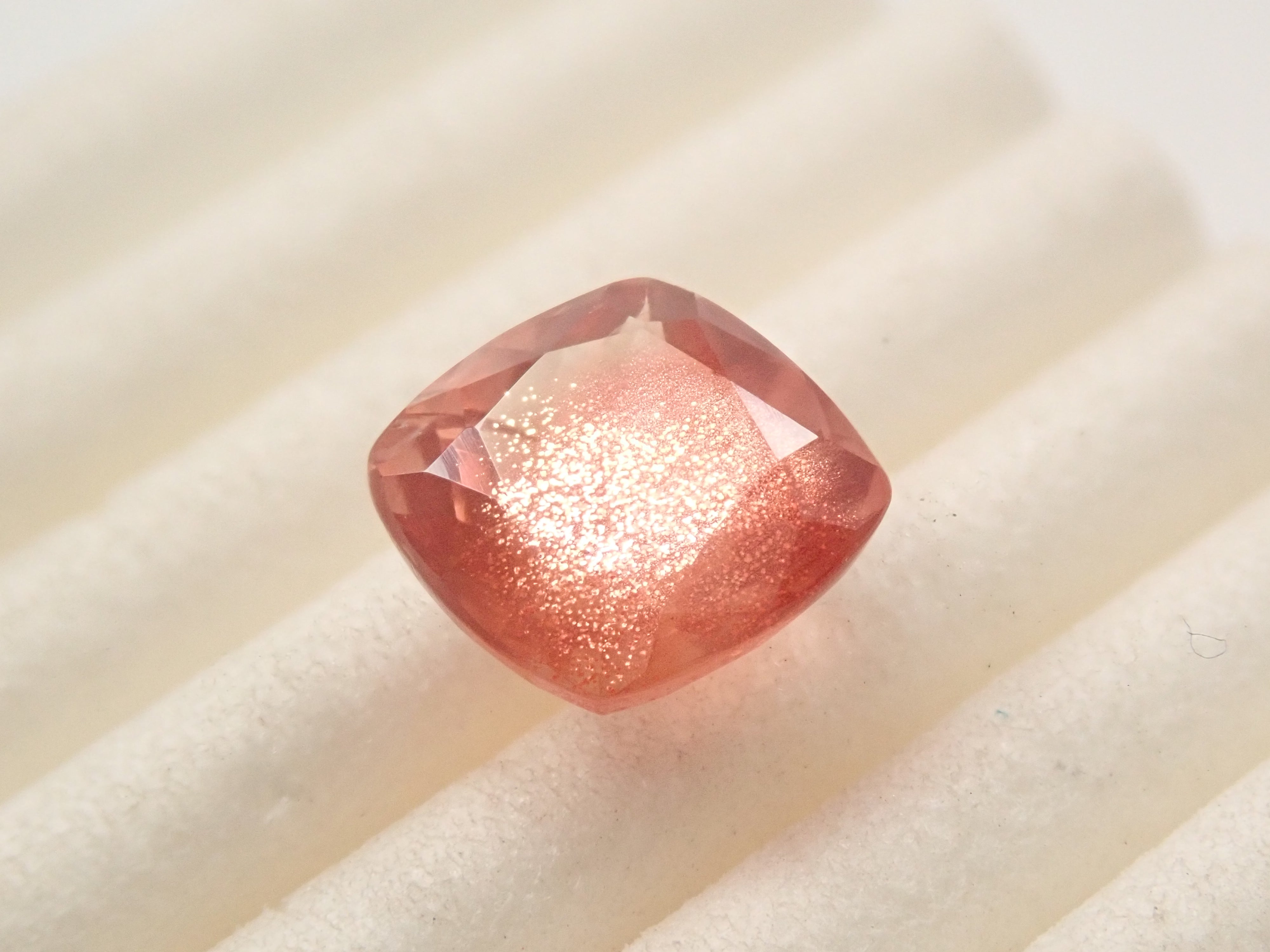 【1/31 22時販売】アメリカ産オレゴンサンストーン 1.640ctルース