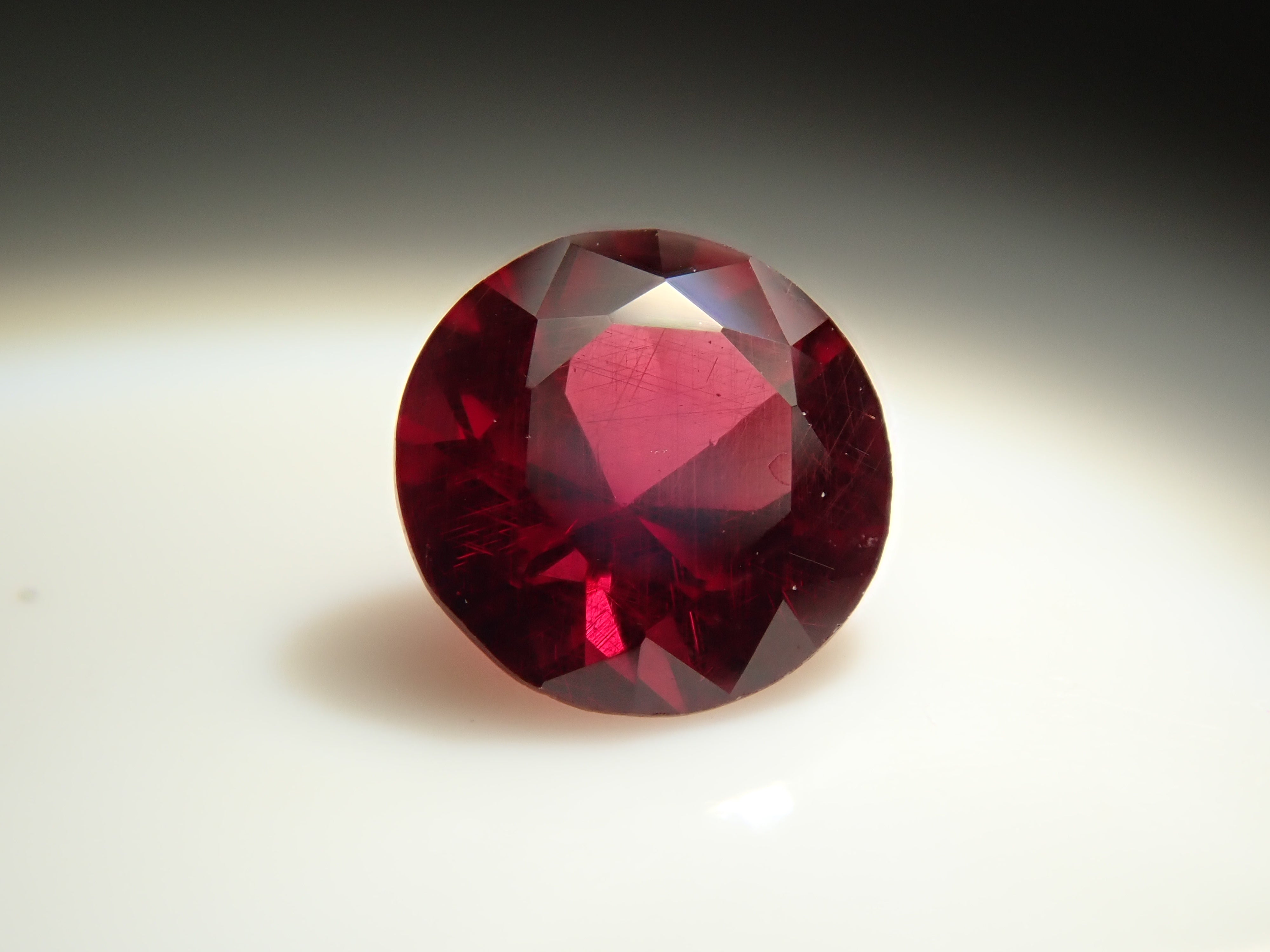 【1/31 22時販売】アメリカ産アントヒルガーネット 4.0mm/0.277ctルース