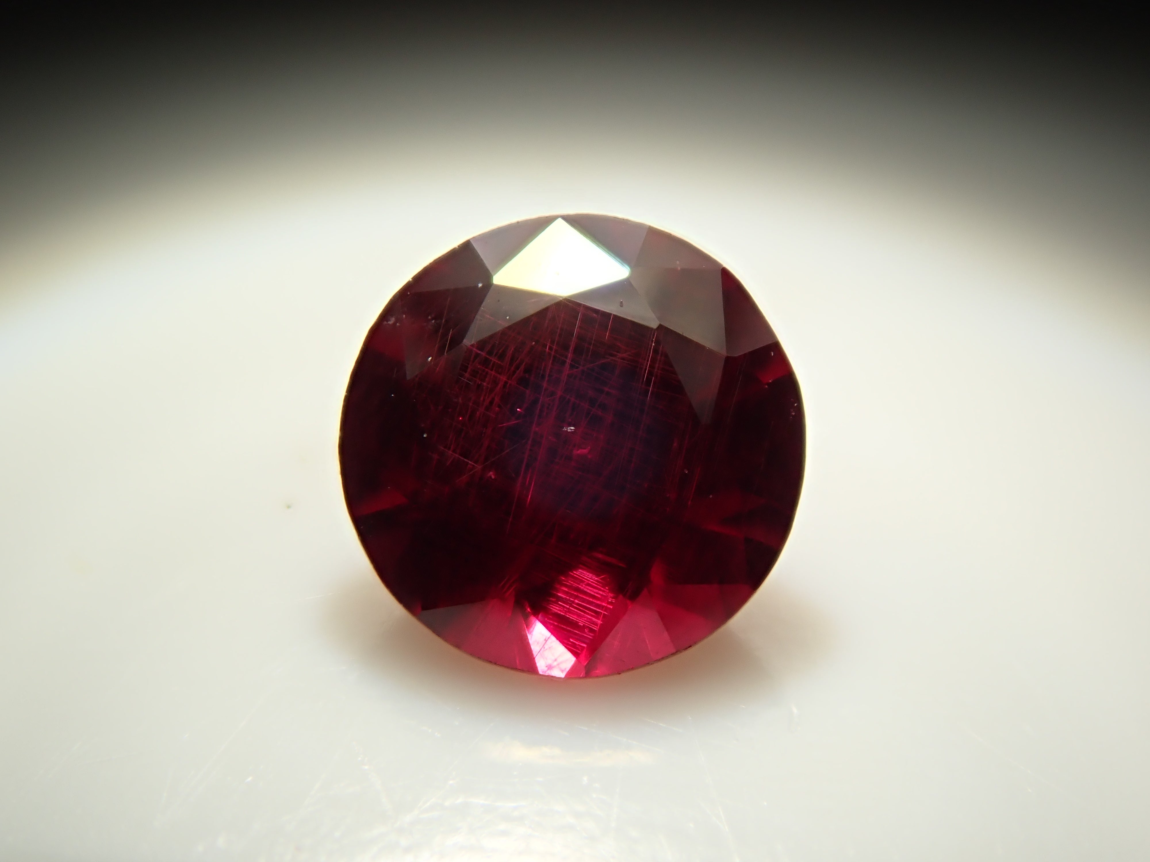 【1/31 22時販売】アメリカ産アントヒルガーネット 4.0mm/0.277ctルース